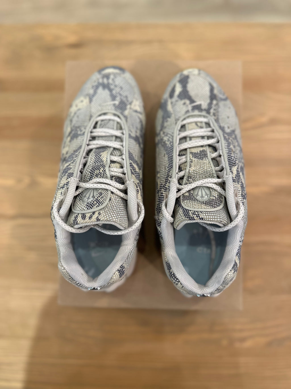 Nike nocta hot step snakeskin ( taille 37,5 )