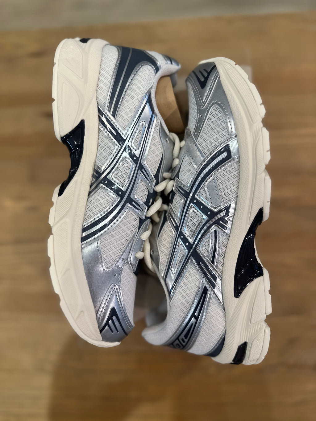 Asics gel 1130 cream carrier grey ( taille 40 )