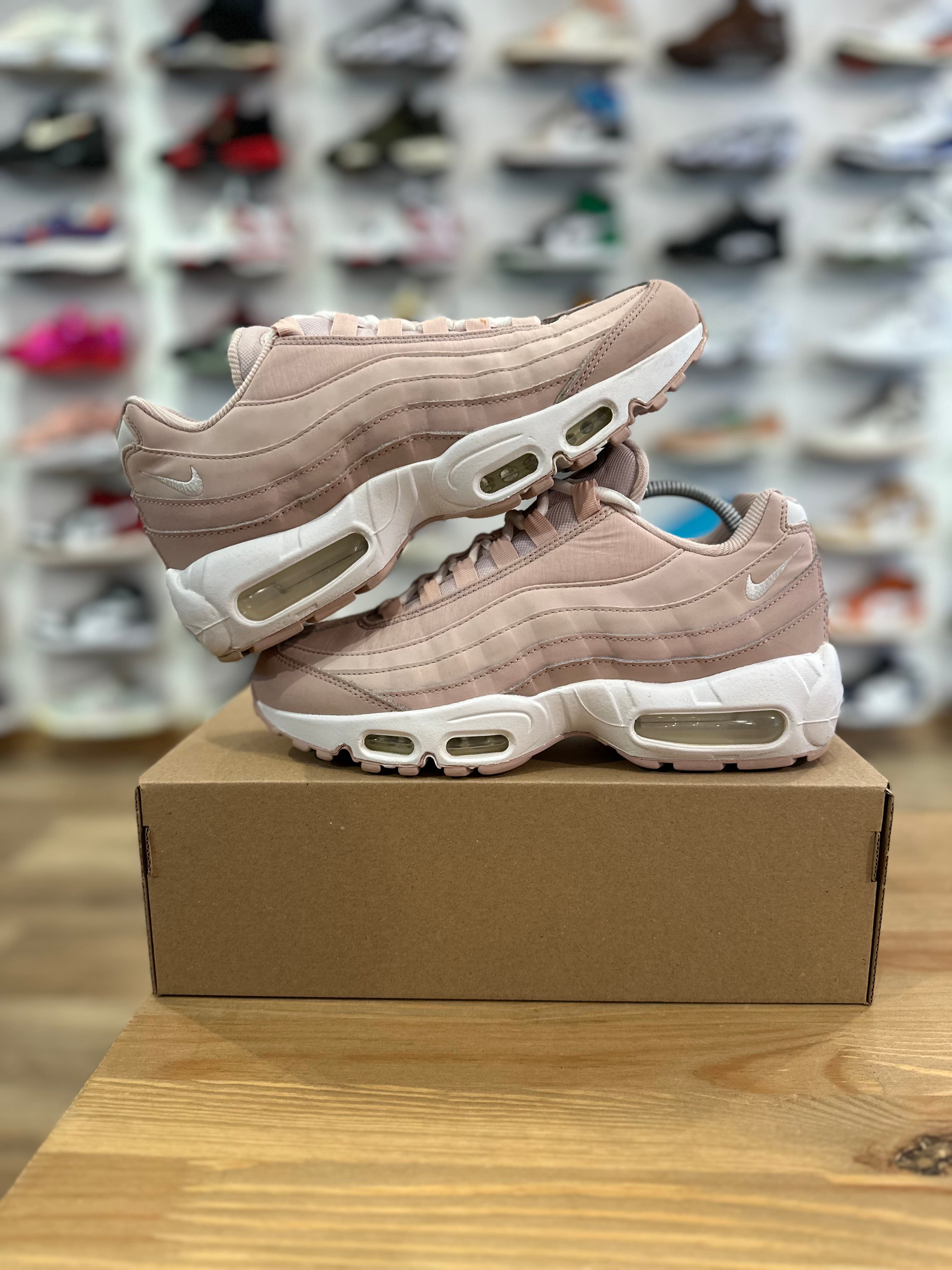 Nike air Max 95 pink Oxford ( taille 39 )