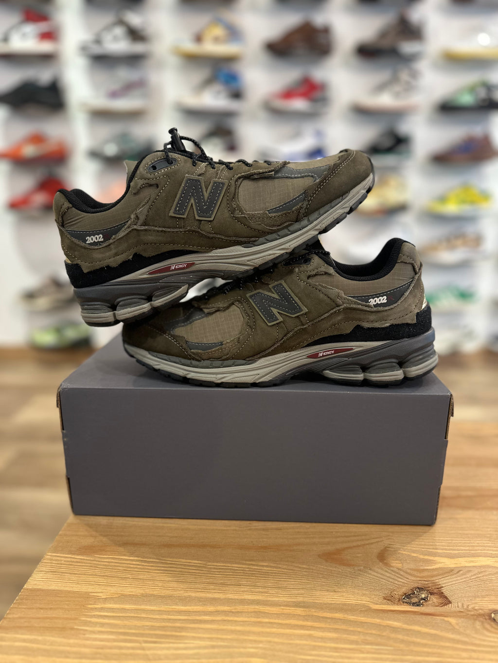 New balance 2002R protection pack dark Moss ( taille 44 )