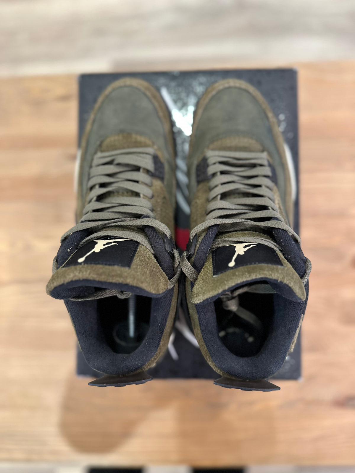 Nike Jordan 4 Rétro craft olive ( taille 44,5 )
