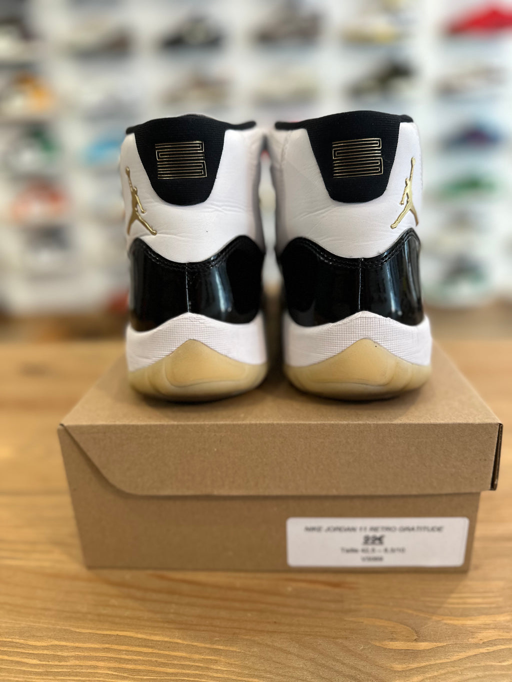 Nike Jordan 11 rétro gratitude ( taille 42,5 )
