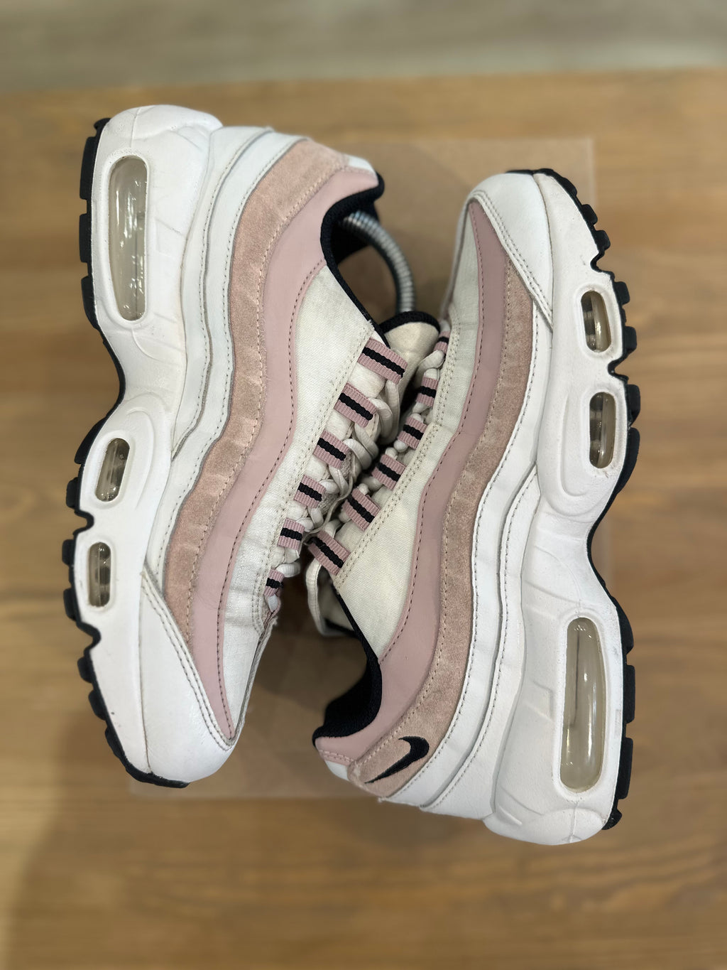 Nike air Max 95 champagne ( taille 39 )