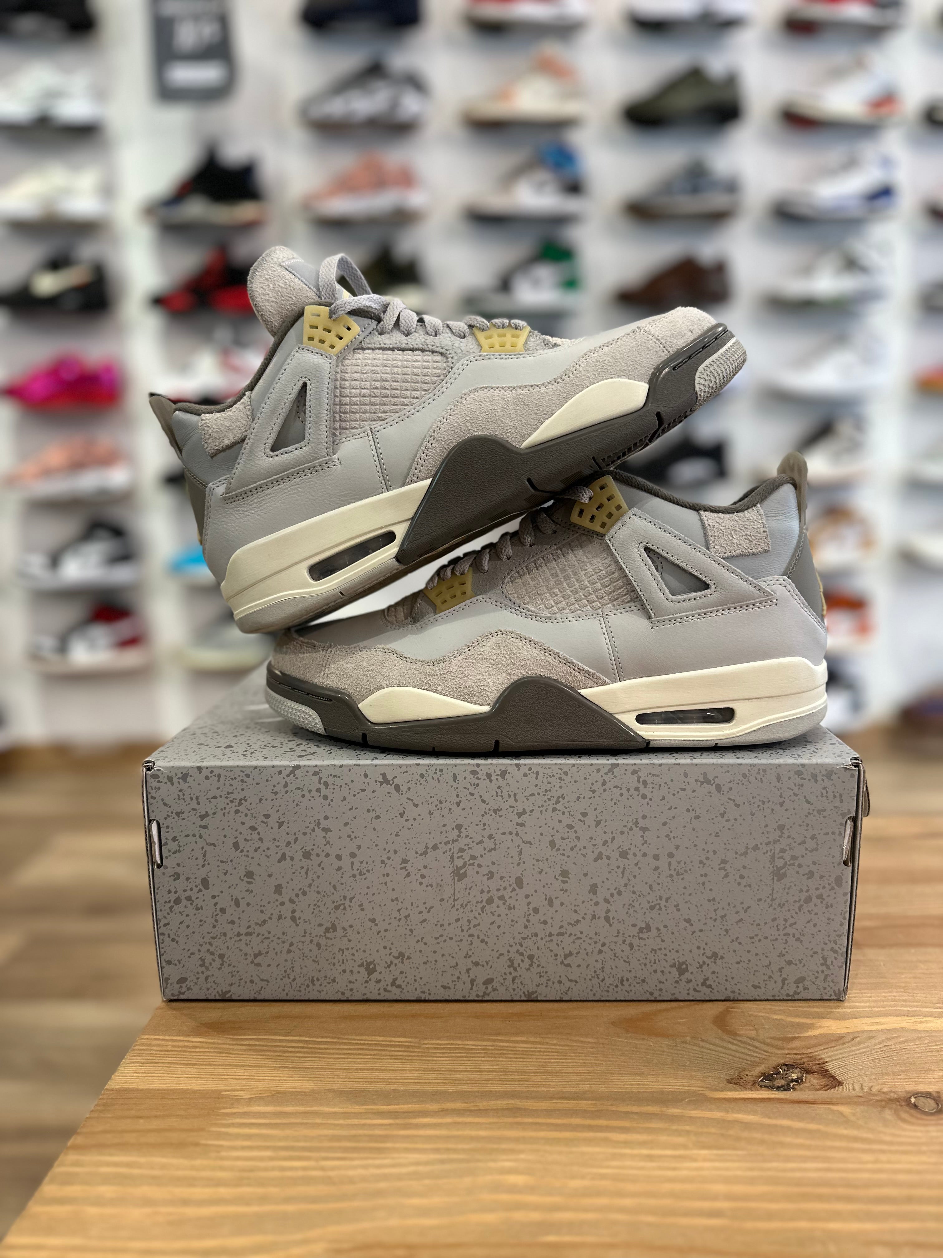 Nike Jordan 4 rétro photon dust ( taille 45 )