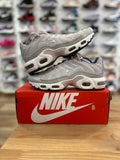 Nike air Max plus platinium violet ( taille 38,5 )