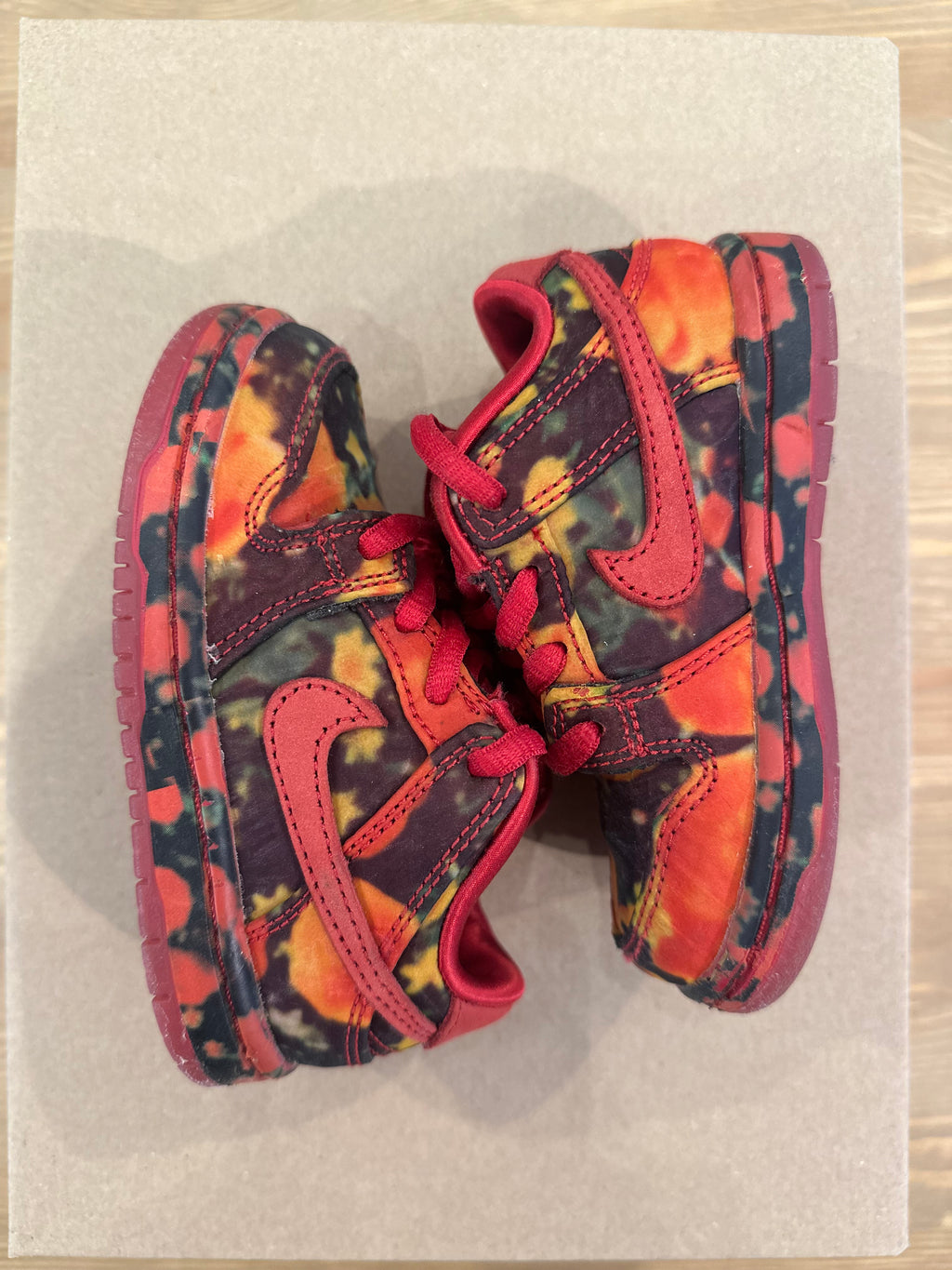 Nike sb dunk low wizzard of oZ ( taille 23,5 )