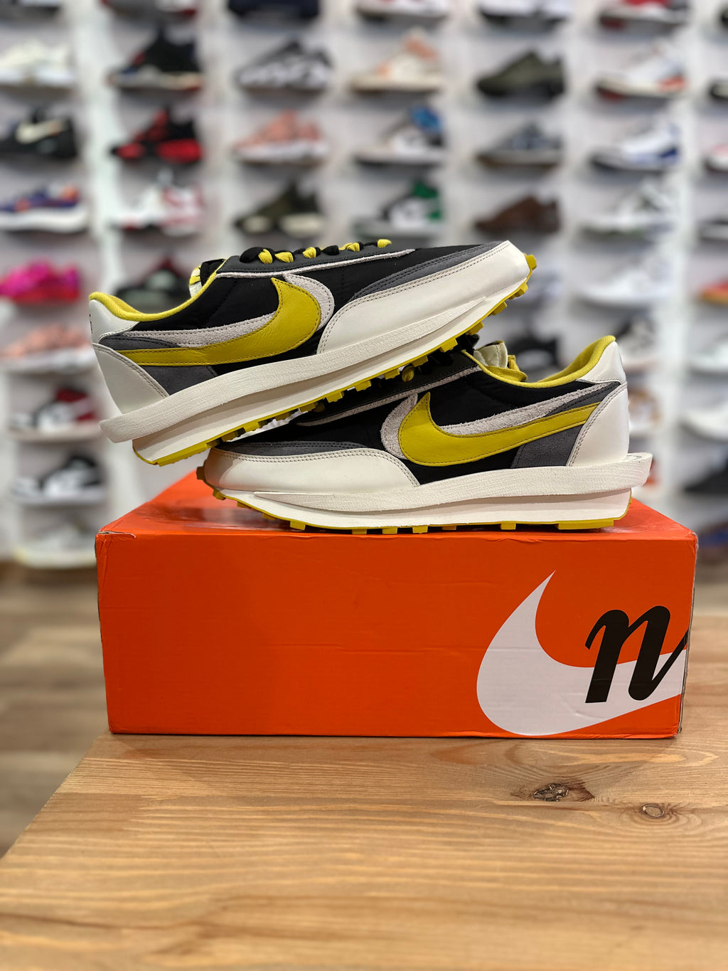 Nike ldwaffle sacai undercover bright yellow ( taille 47,5 )