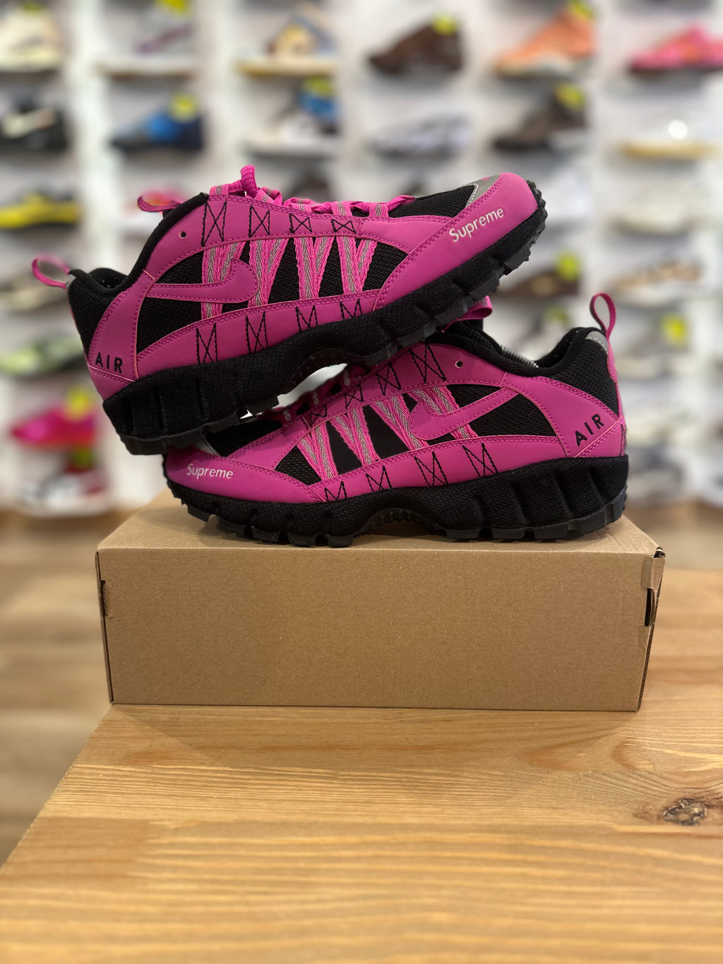 Nike air humara supreme pink ( taille 42 )
