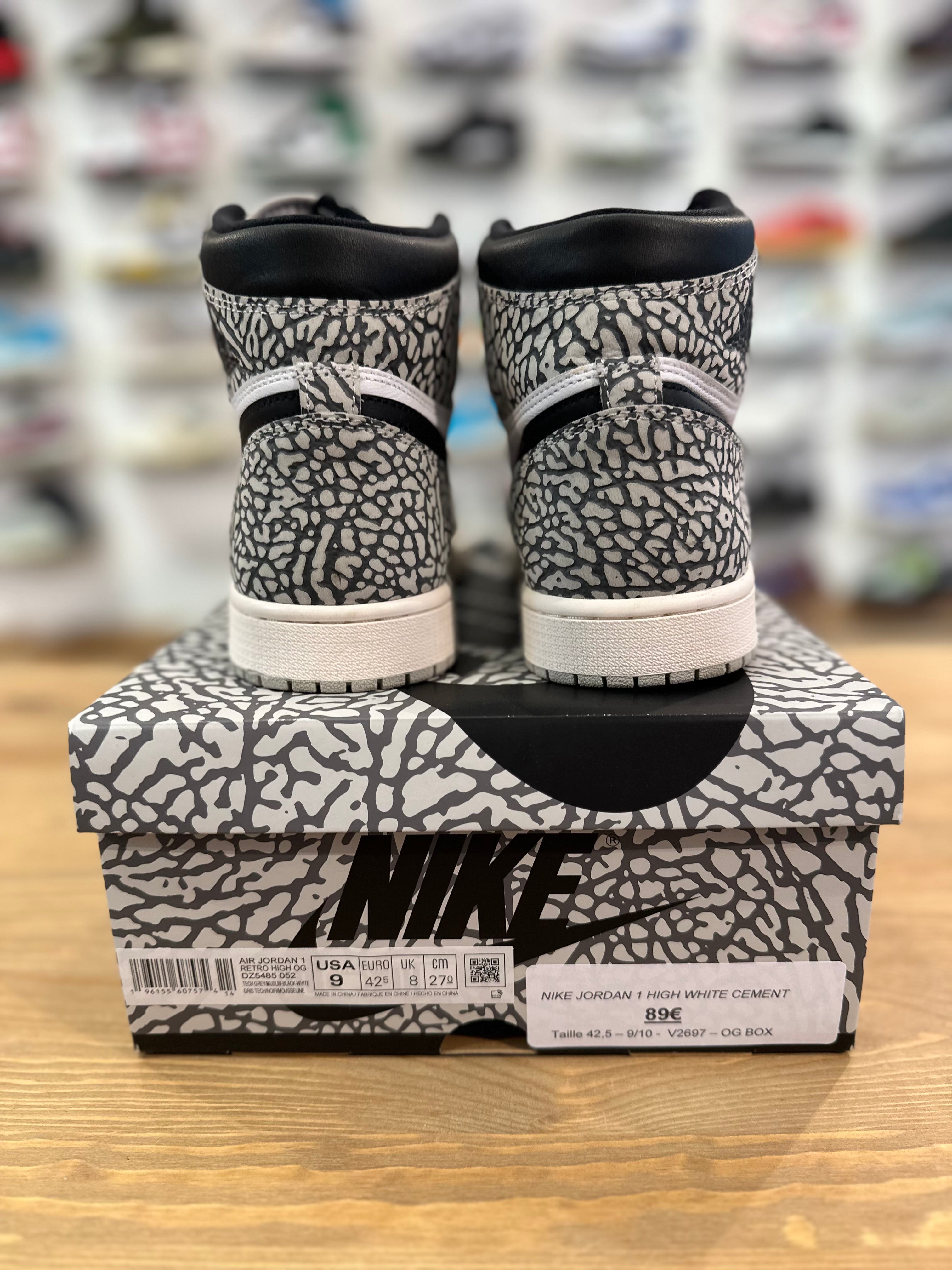 Nike Jordan 1 high White cément ( taille 42,5 )