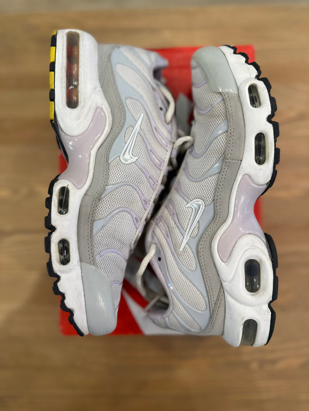 Nike air Max plus platinium violet ( taille 38,5 )
