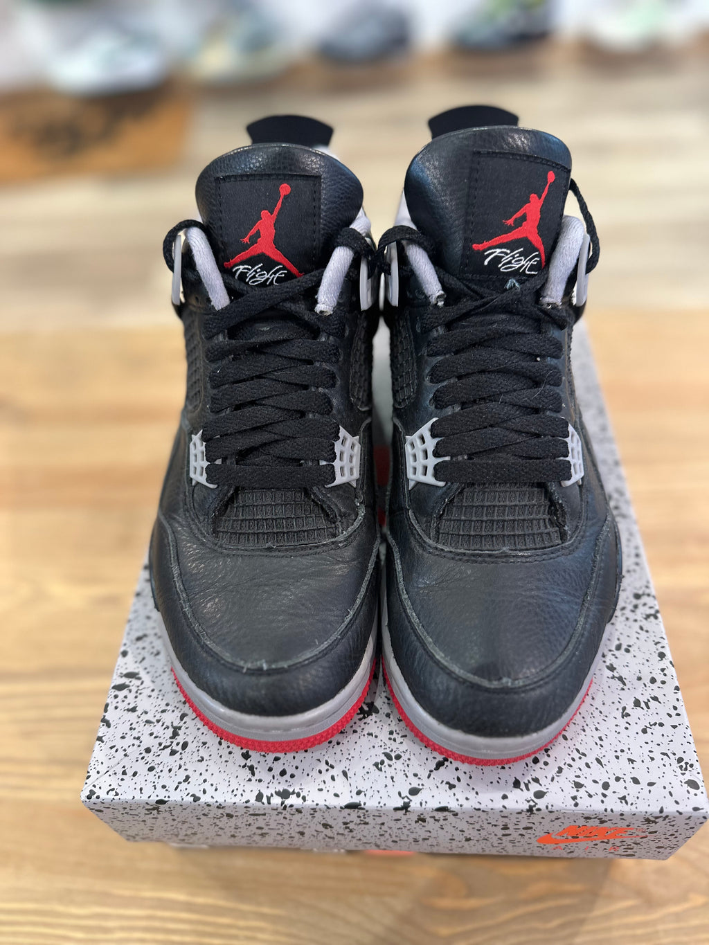 Nike Jordan 4 rétro bred reimagined ( taille 39 )