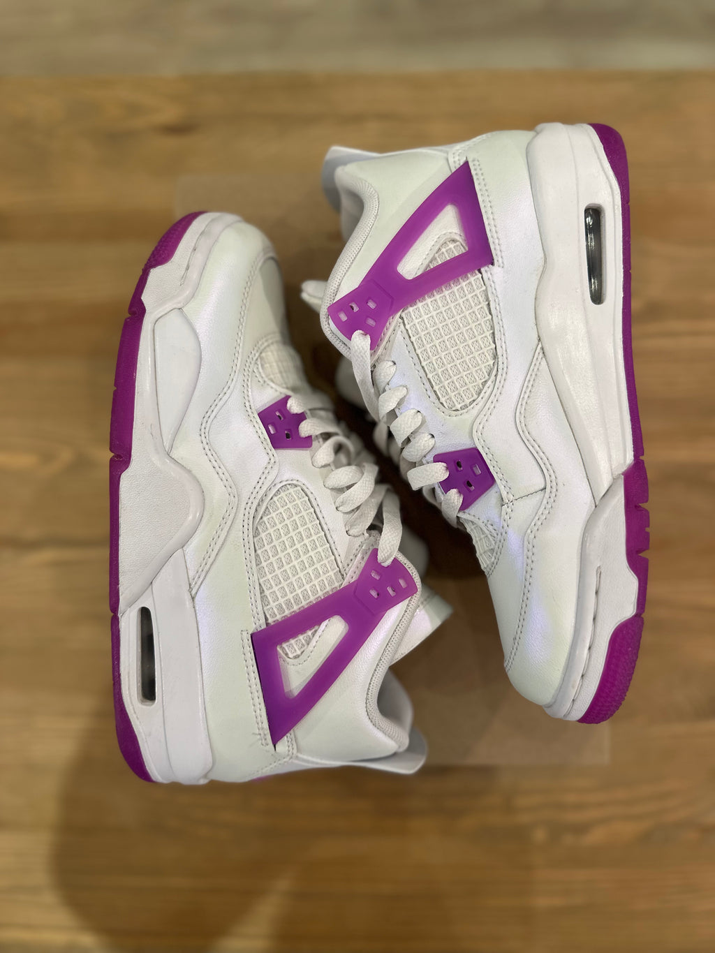 Nike Jordan 4 rétro hyper violet ( taille 38,5 )