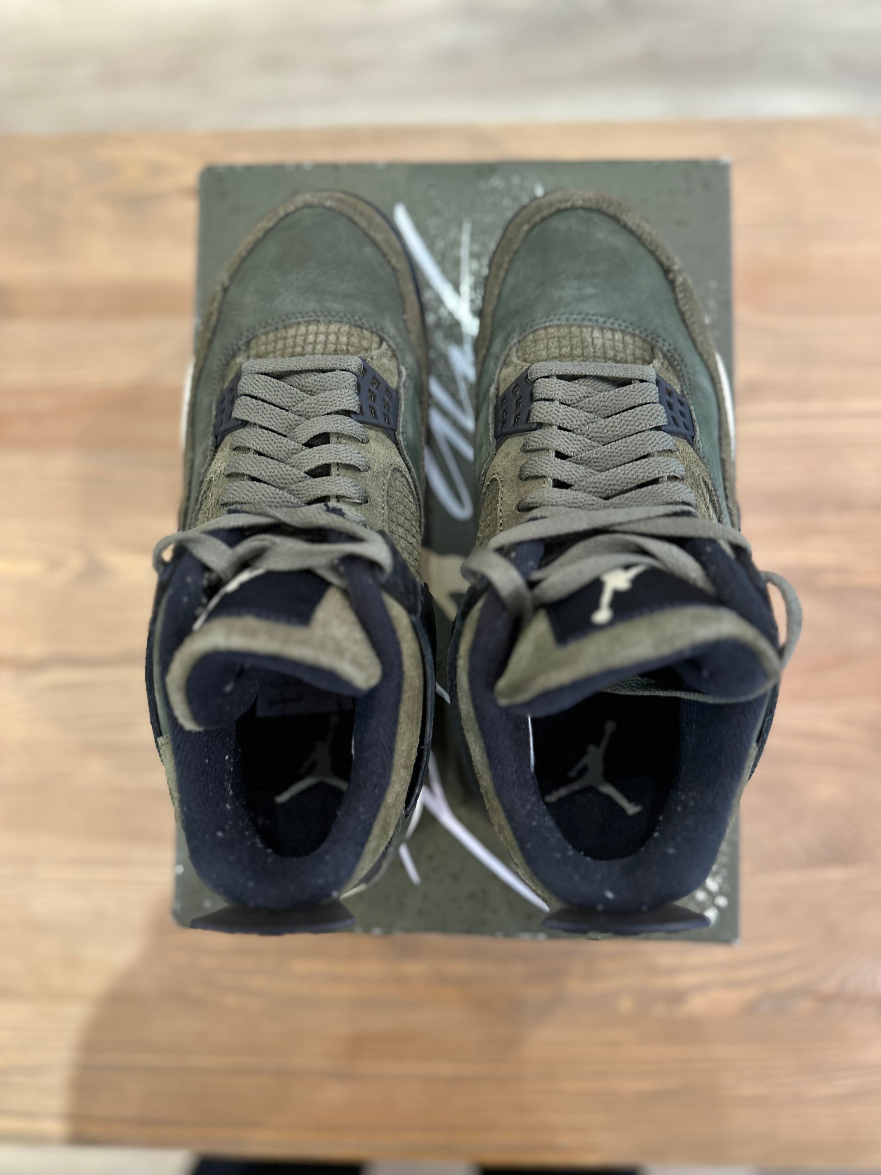 Nike Jordan 4 rétro craft olive ( taille 41 )