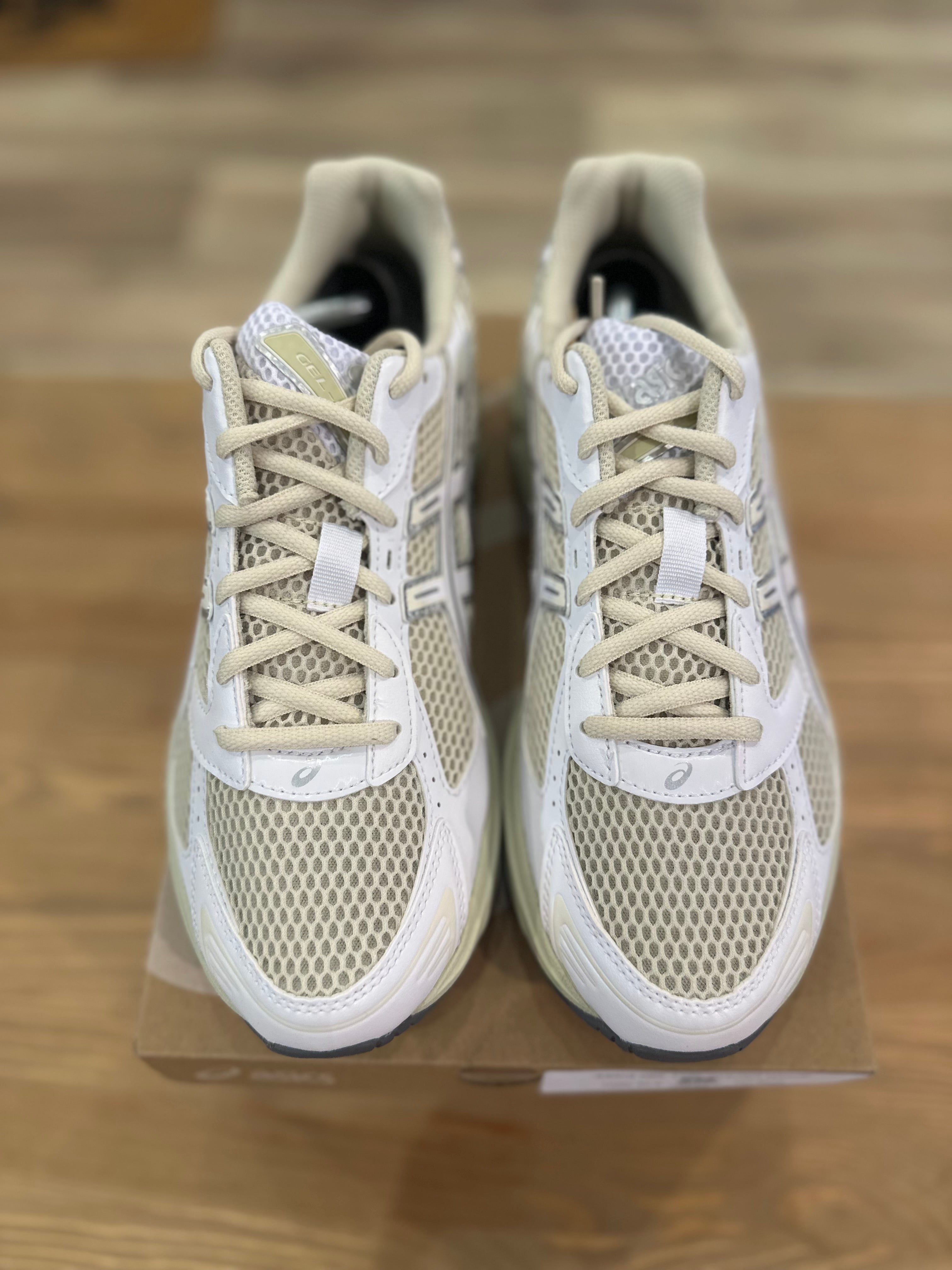 Asics gel 1130 oyster white ( taille 42,5 )