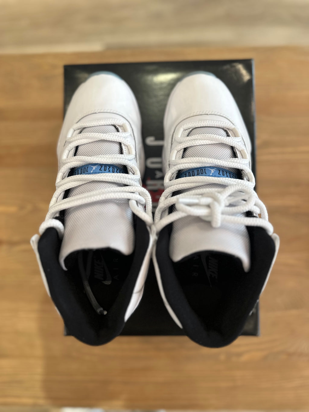 Nike Jordan 11 rétro legend blue ( taille 42 )
