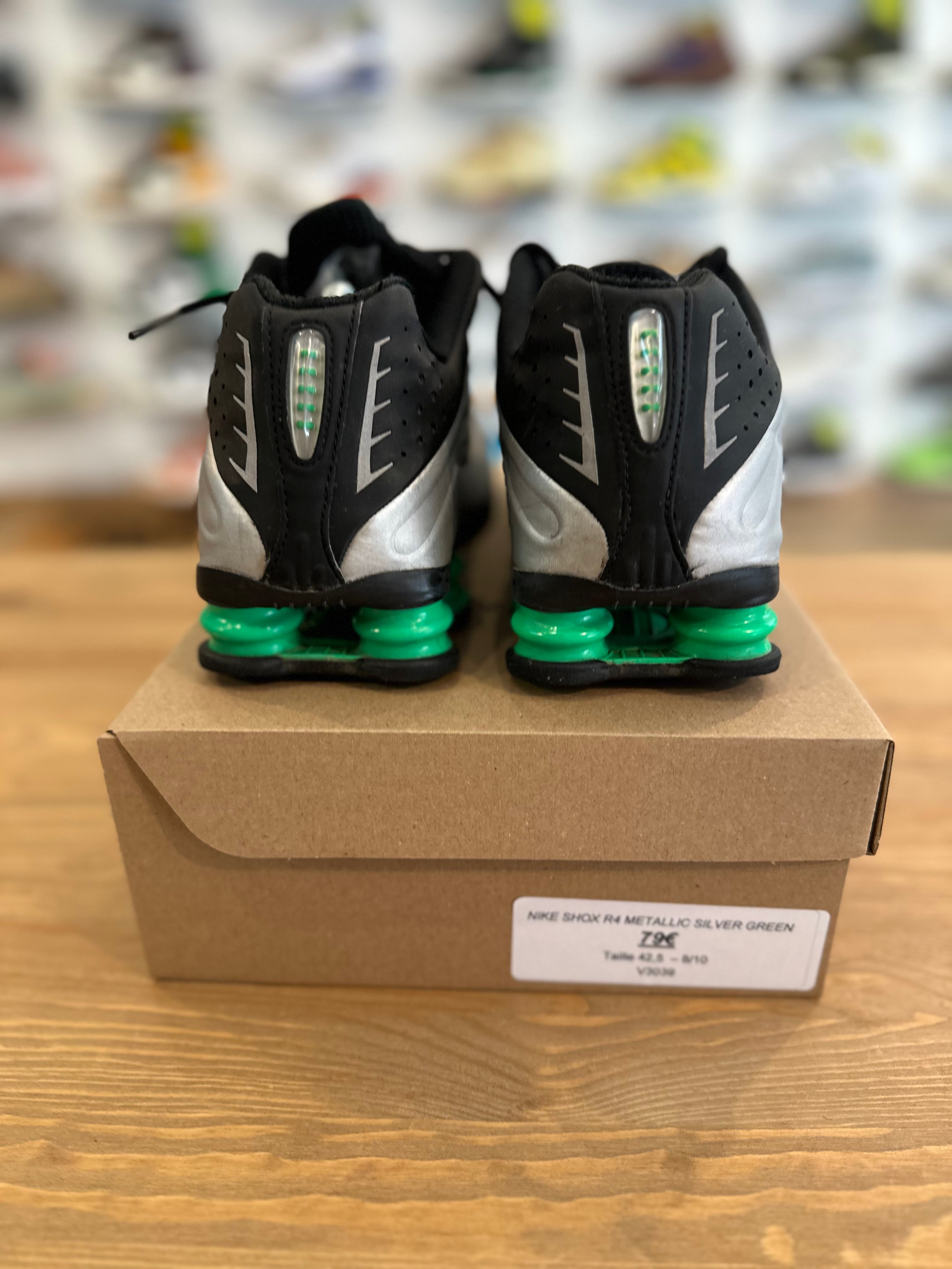 Nike shox r4 metallic Silver Green ( taille 42,5 )