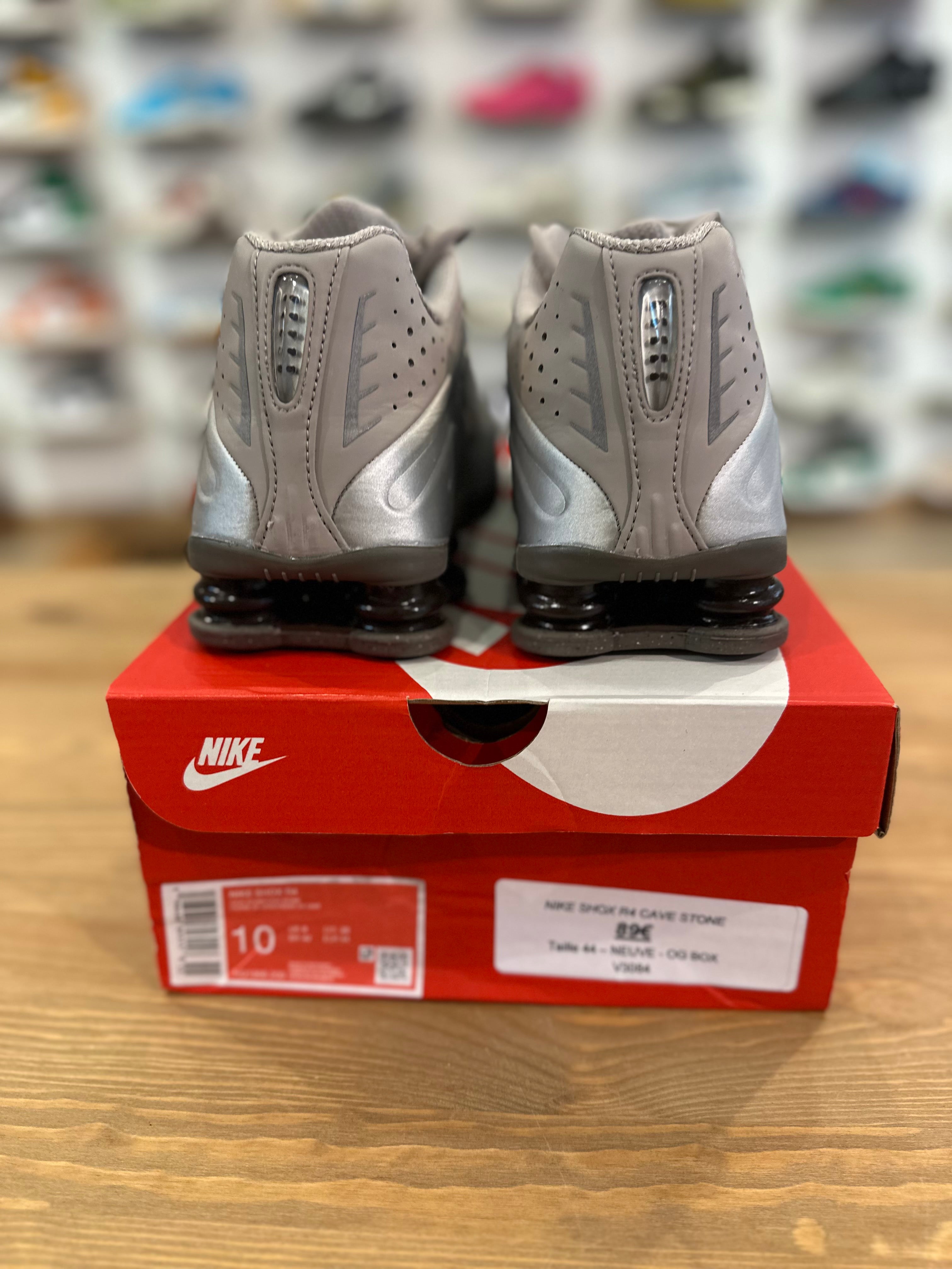 Nike shox r4 cave stone ( taille 44 )