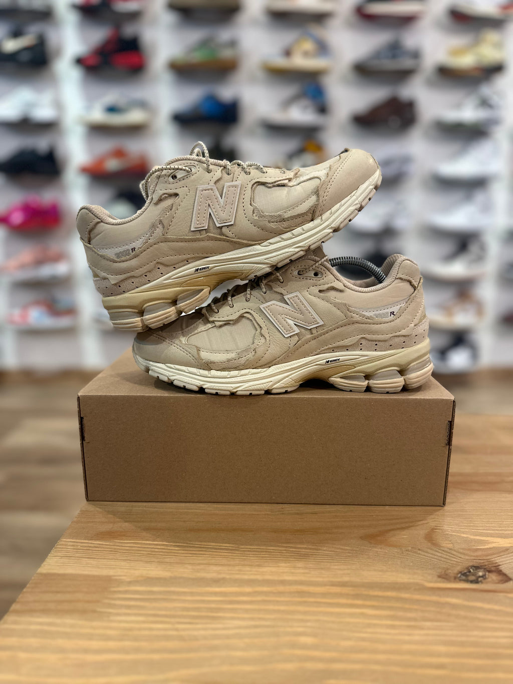New balance 2002r protection pack ( taille 38,5 )