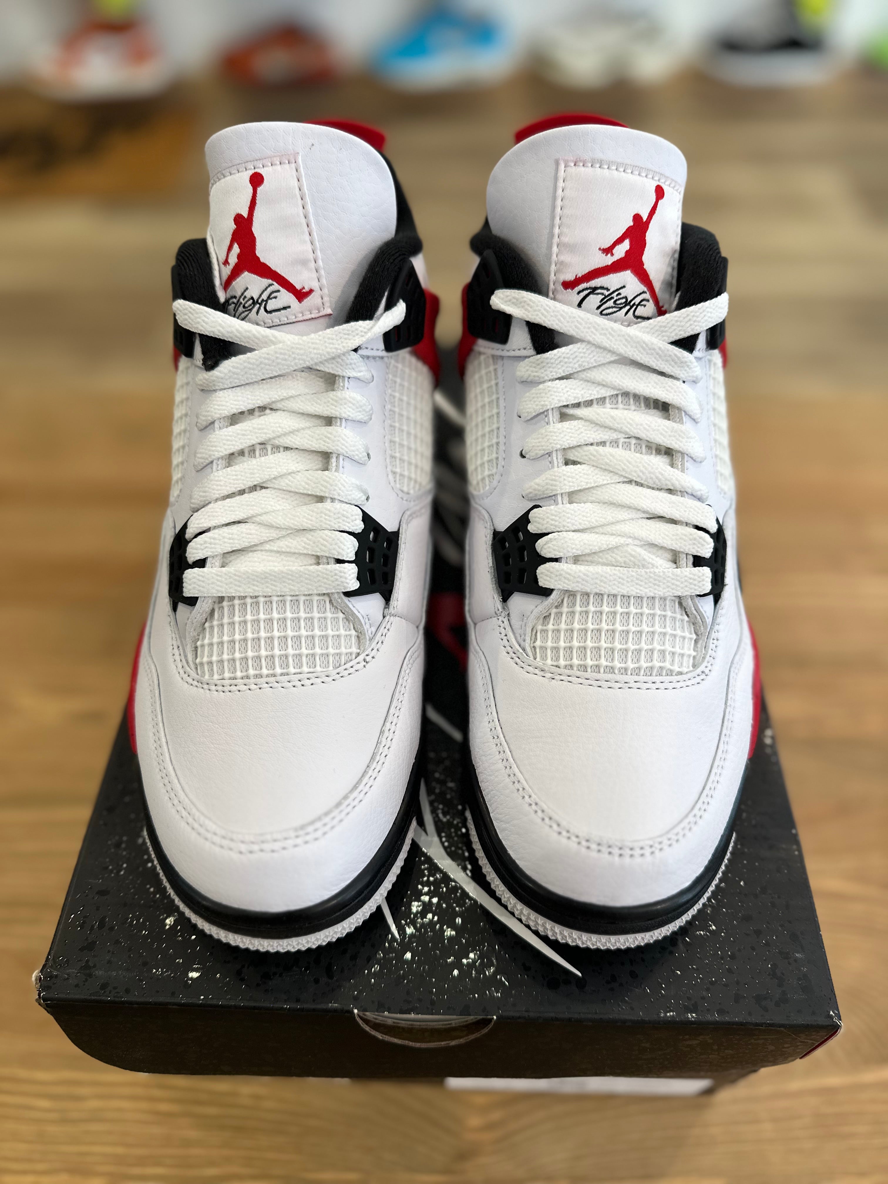 Nike Jordan 4 rétro red cément ( taille 42 )