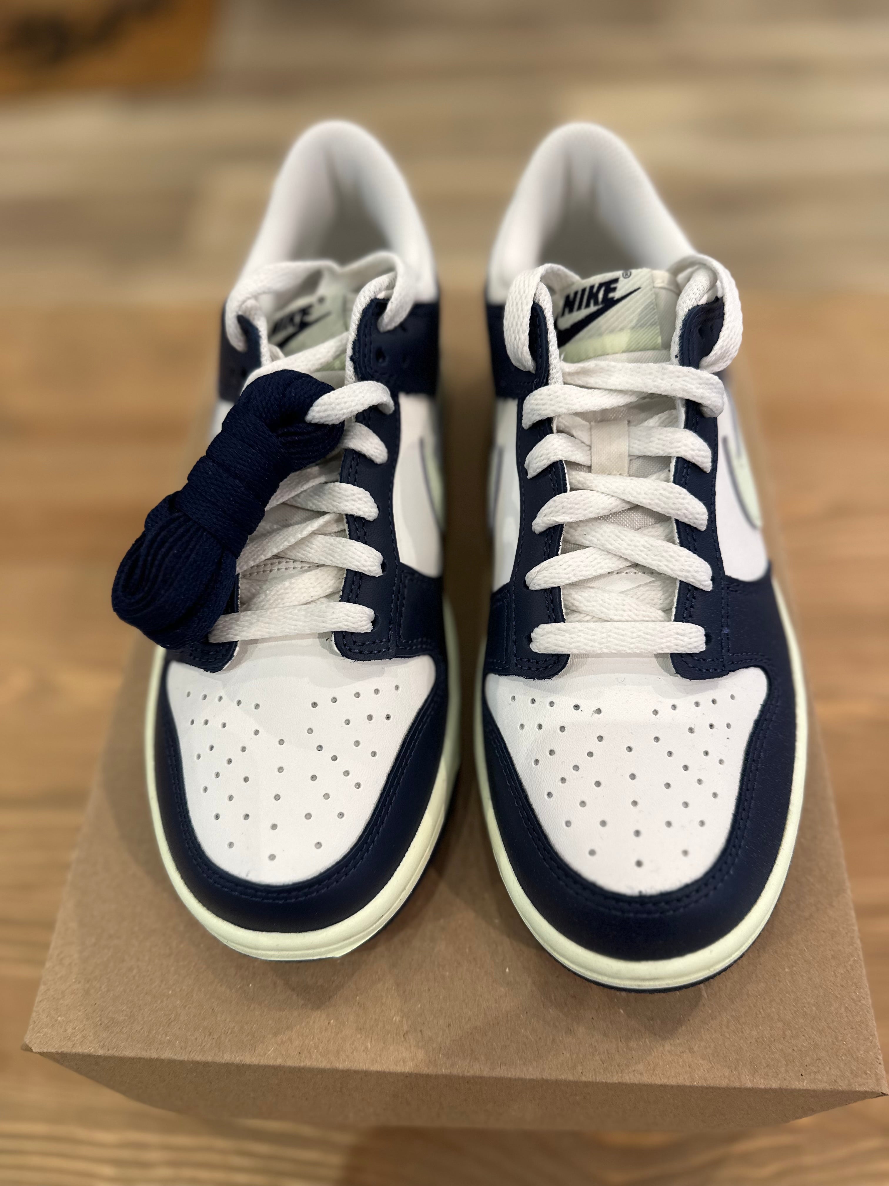 Nike dunk low midnight navy volt ( taille 38,5 )