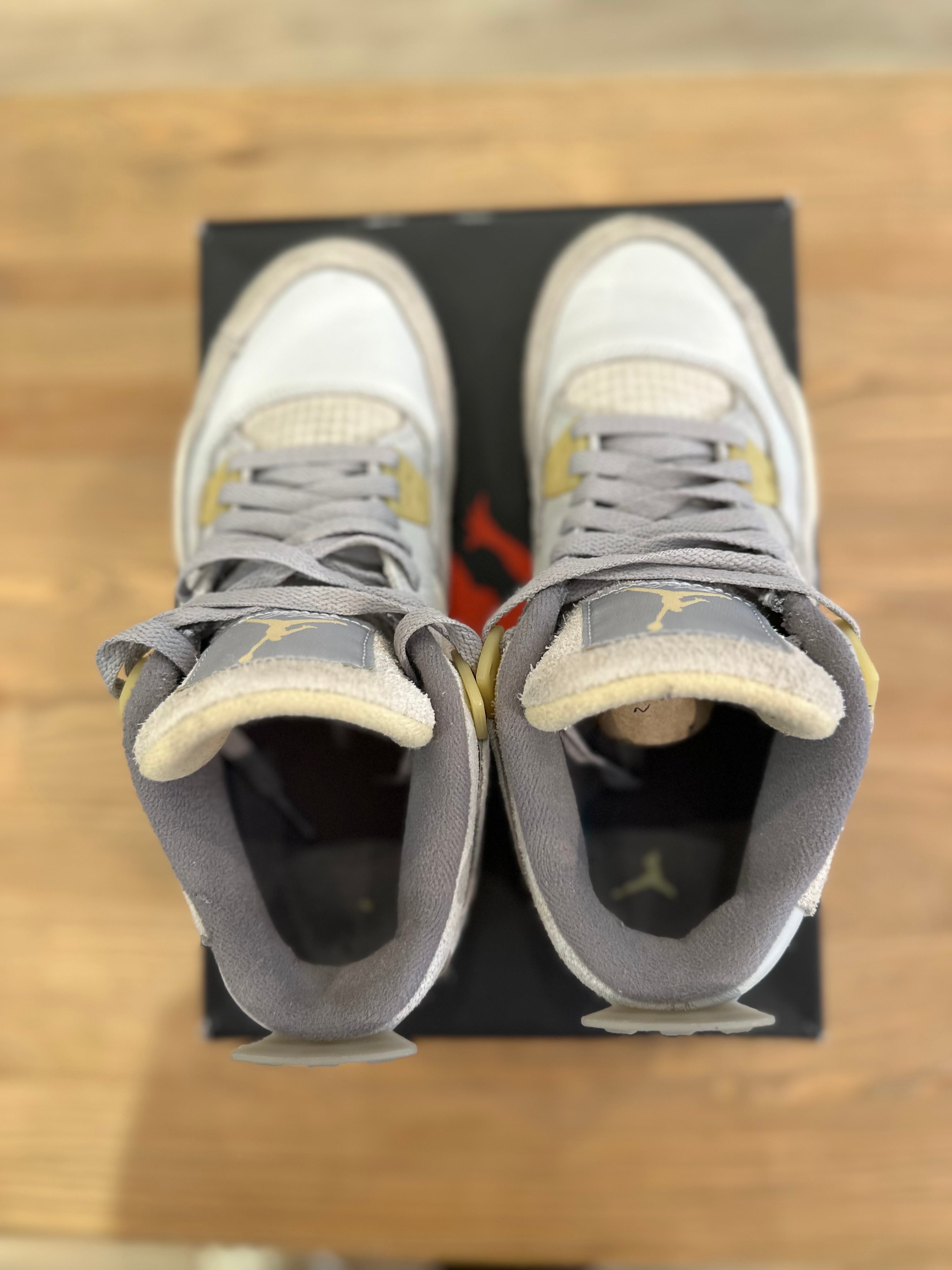 Nike Jordan 4 rétro photon dust ( taille 40 )