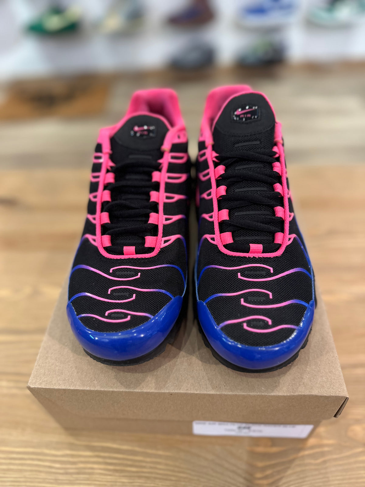 Nike air Max plus black racer blue hyper pink ( taille 40 )