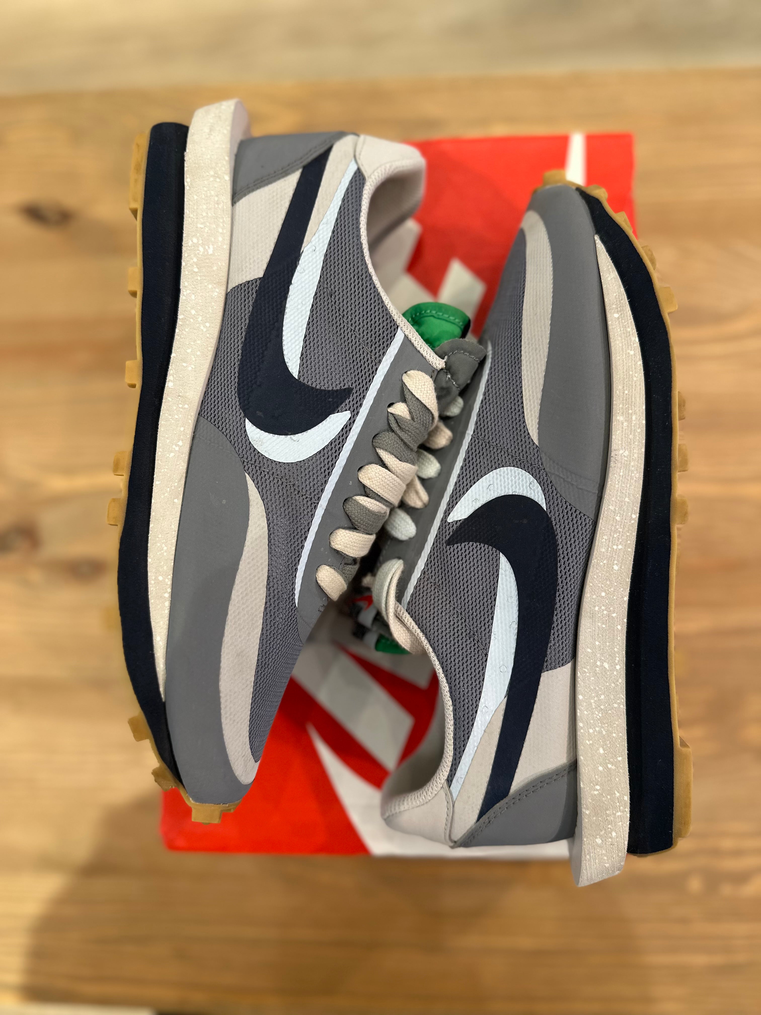 V2845 nike ldwaffle sacai clot grey ( taille 42 )