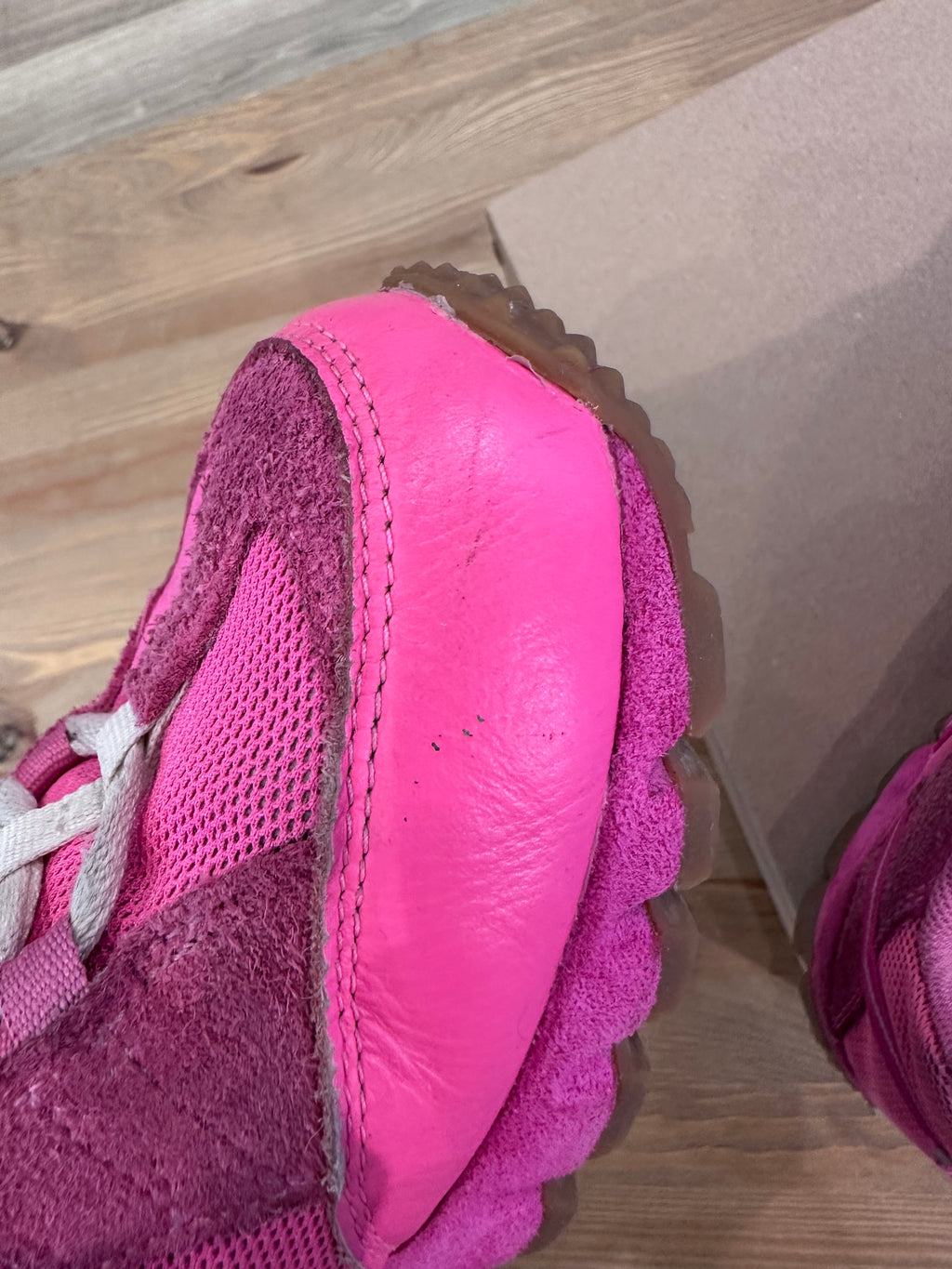 Nike air humara jacquemus pink ( taille 41 )