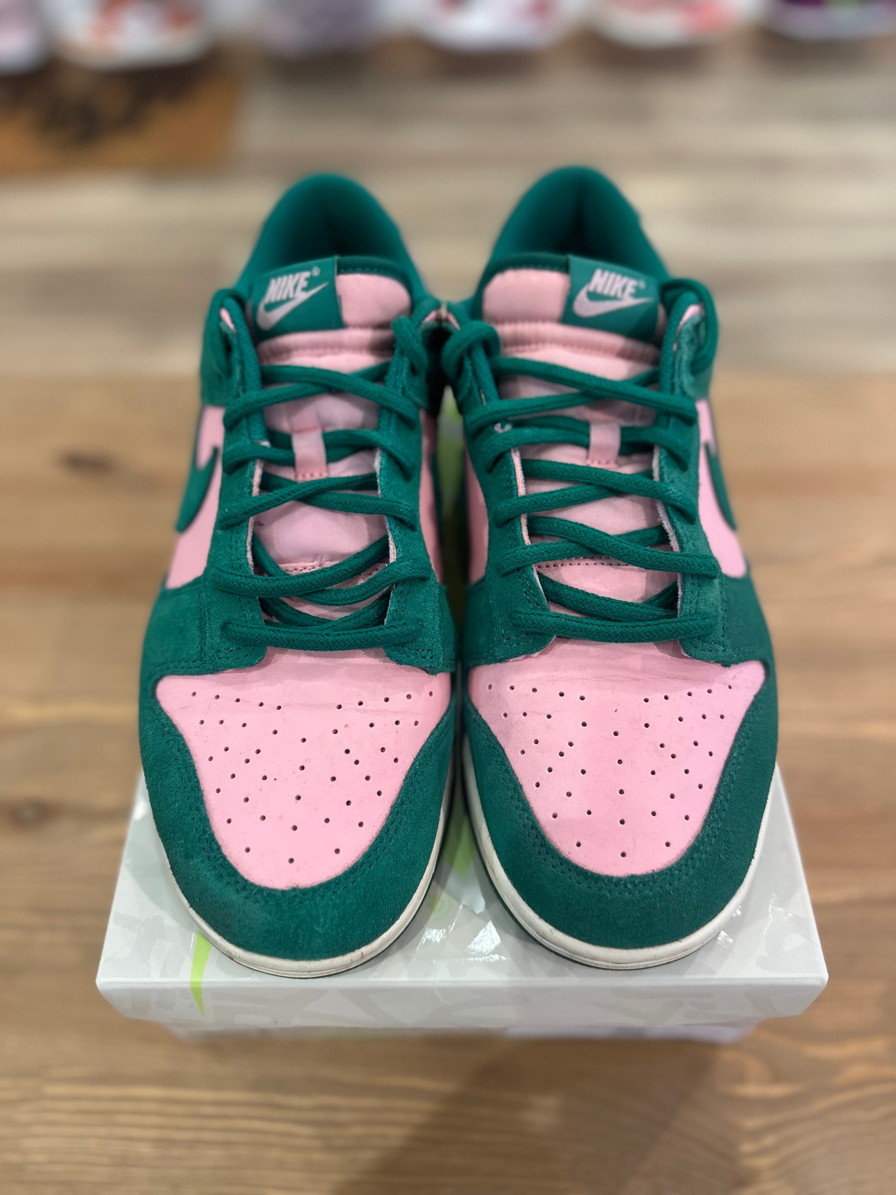 Nike dunk low pink malachite