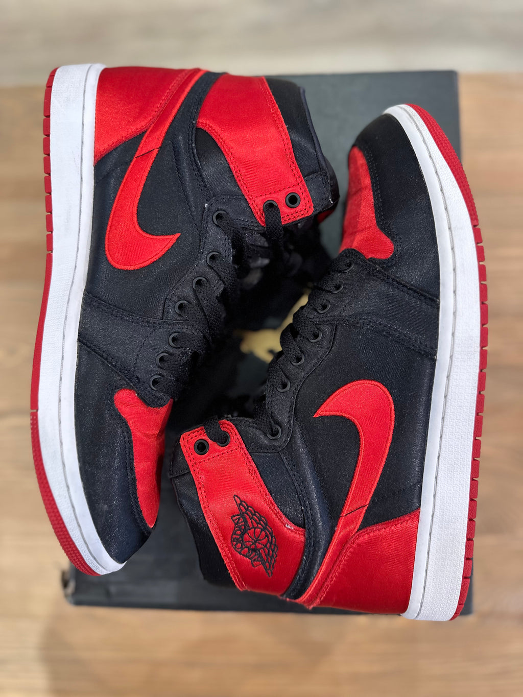 Nike Jordan 1 high satin bred ( taille 44 )