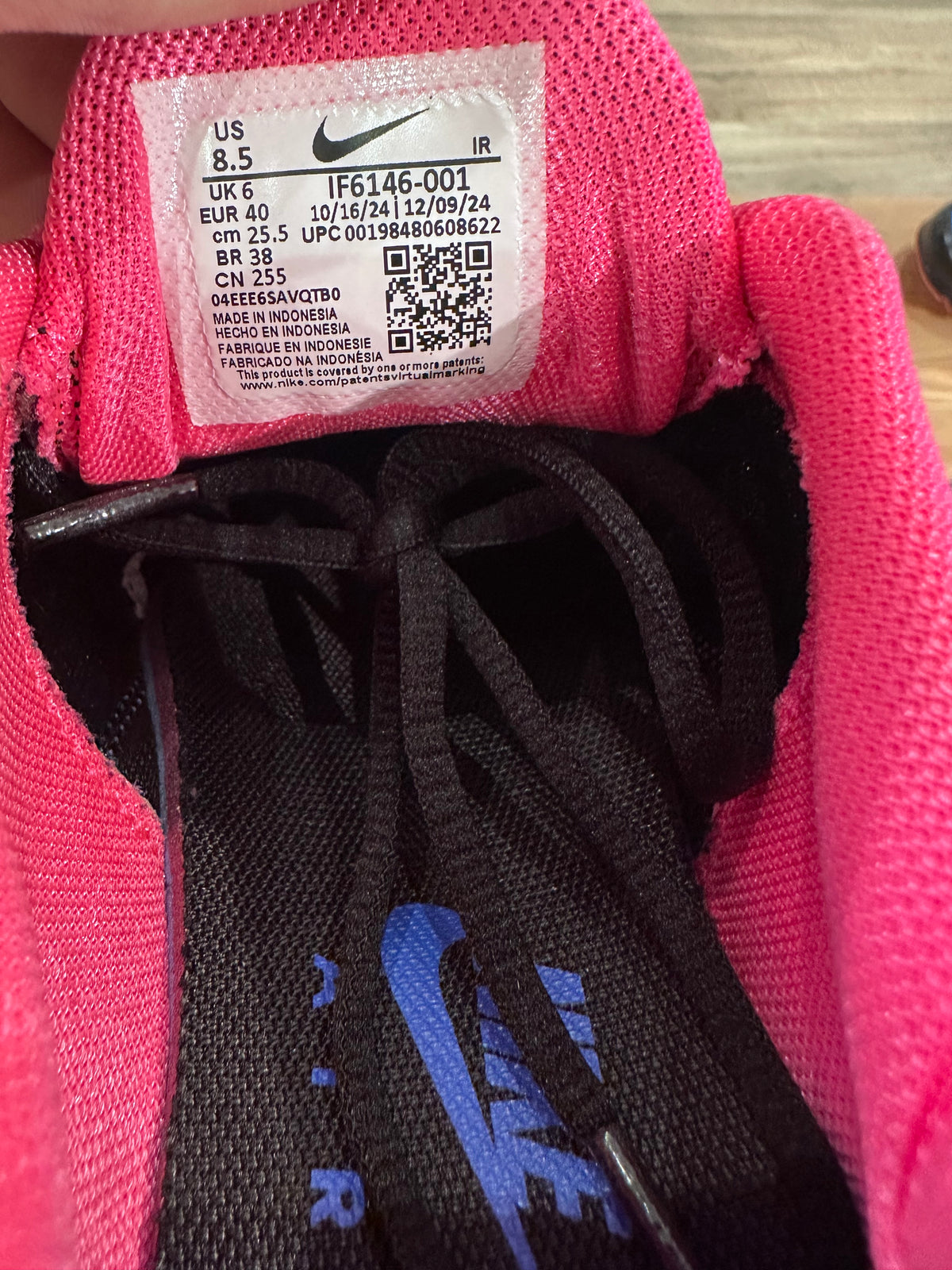 Nike air Max plus black racer blue hyper pink ( taille 40 )