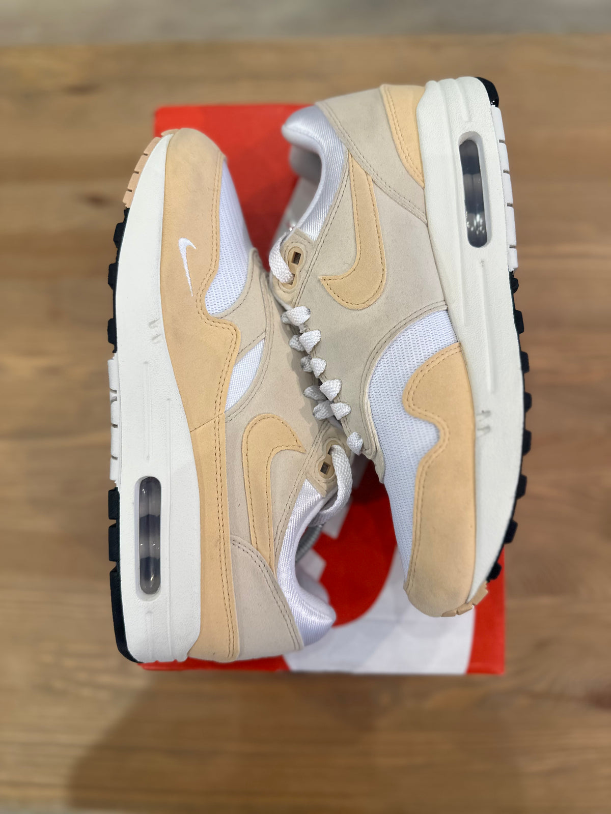 Nike air Max 1 lt orewood ( taille 40 )