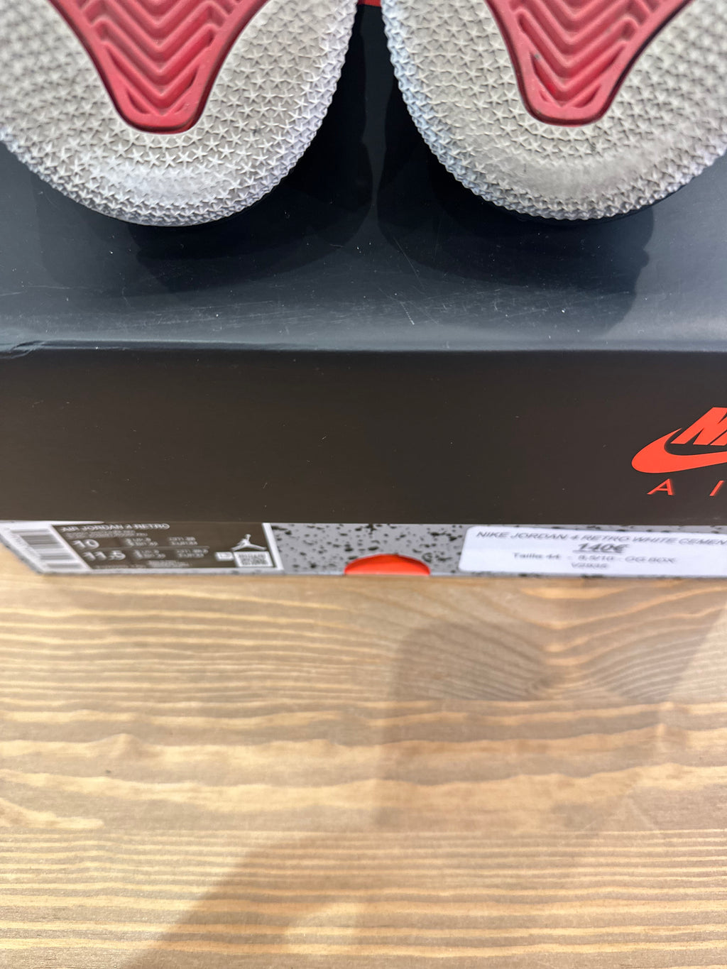Nike Jordan 4 rétro White cément ( taille 44 )