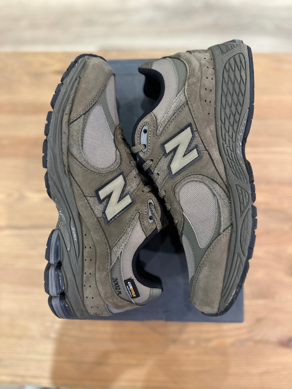 New balance 2002r cordura dark camo ( taille 43 )