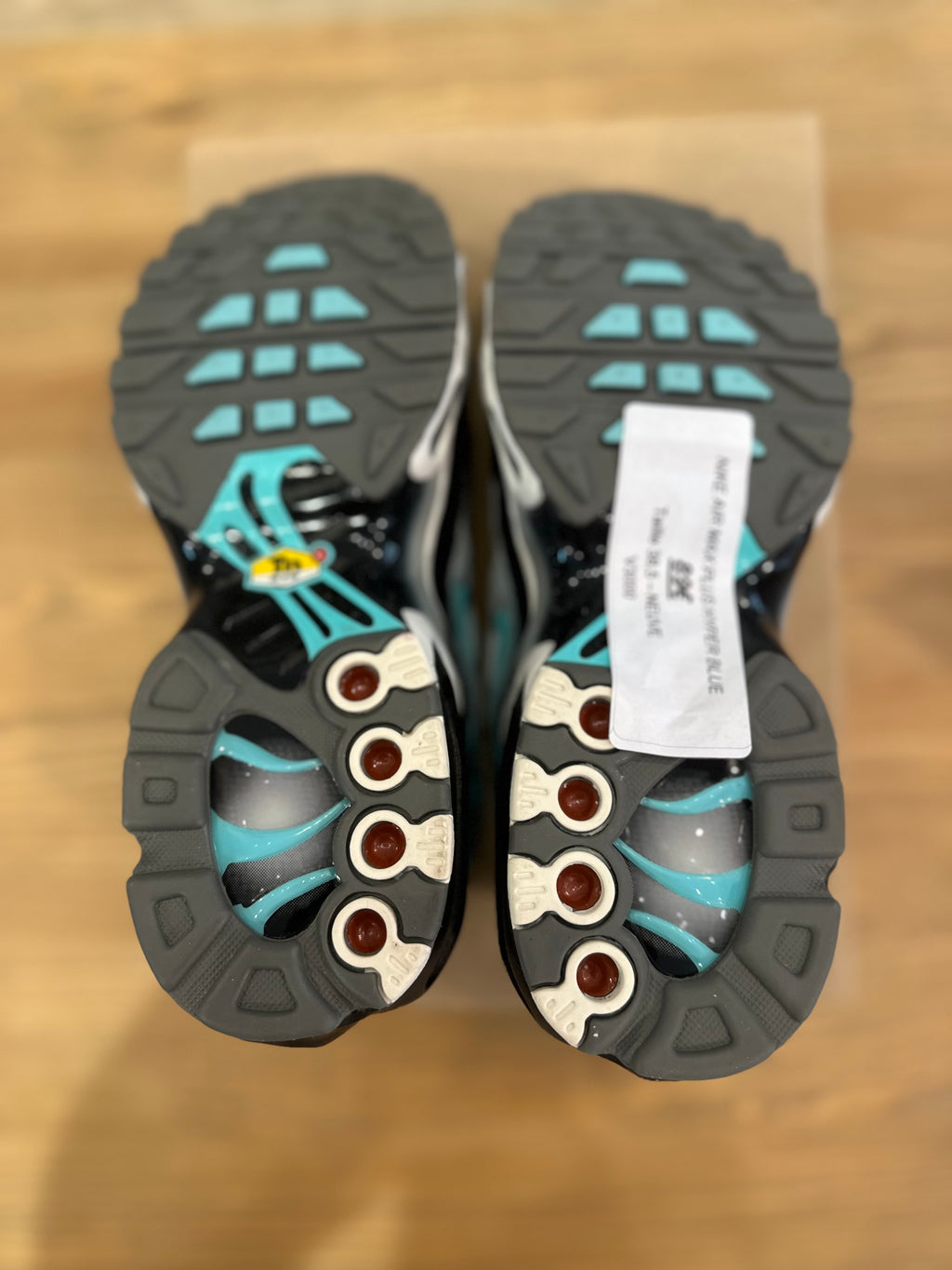 Nike air Max plus hyper blue ( taille 38,5 )