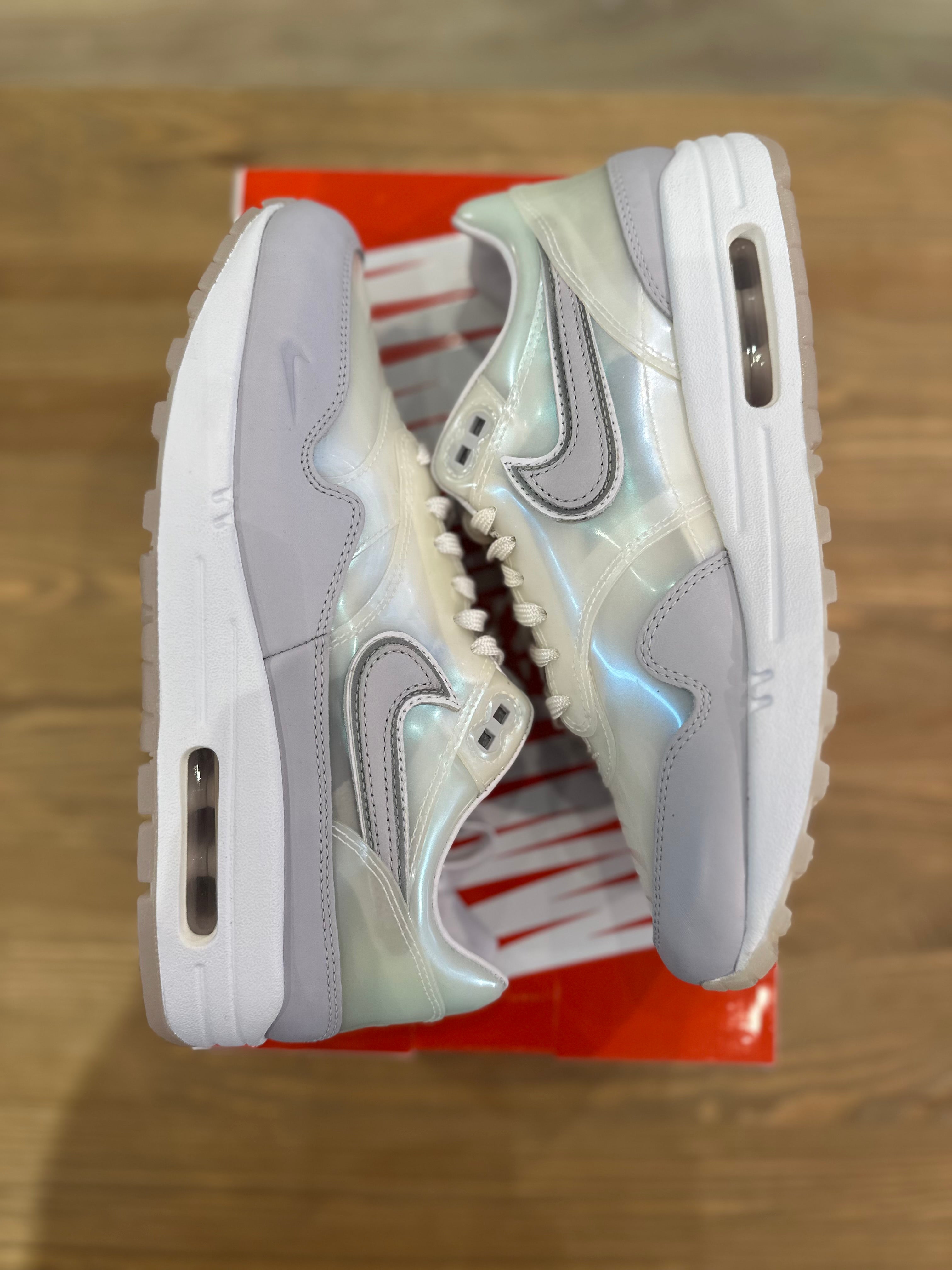Nike air Max 1 SNKRS day ( taille 40,5 )