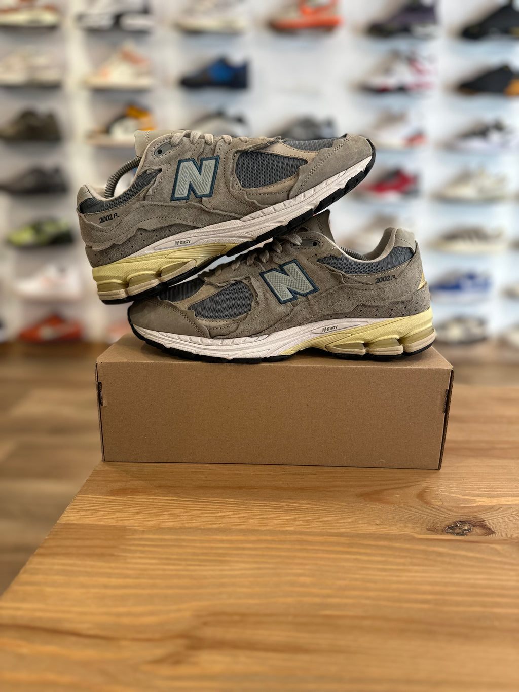 New balance 2002r protection pack mirage grey ( taille 42 )
