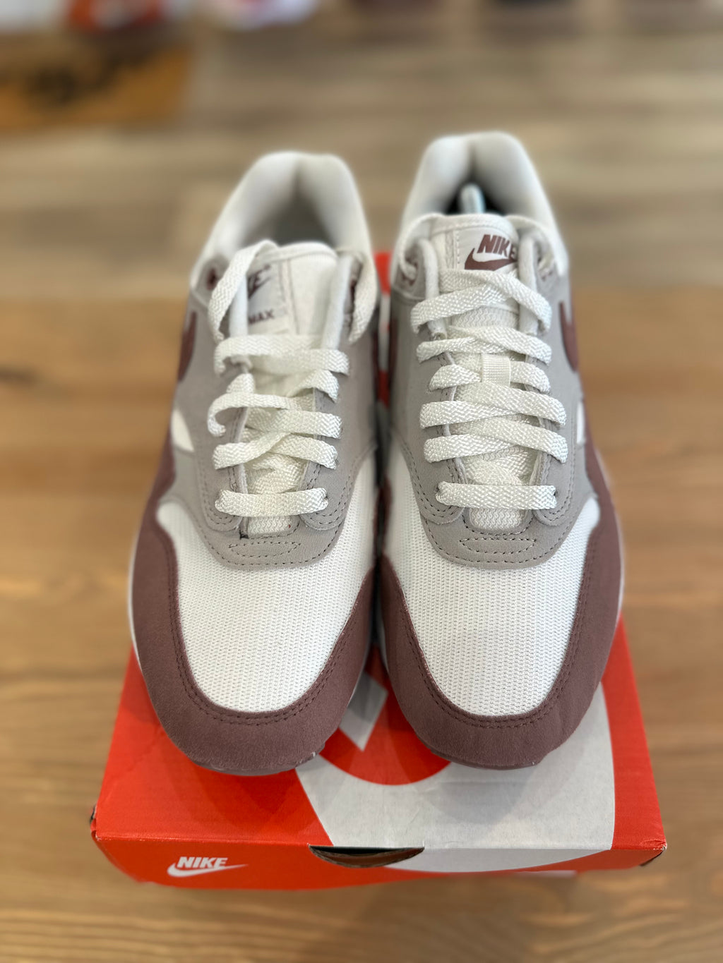 Nike air Max 1 smokey mauve ( taille 40,5 )