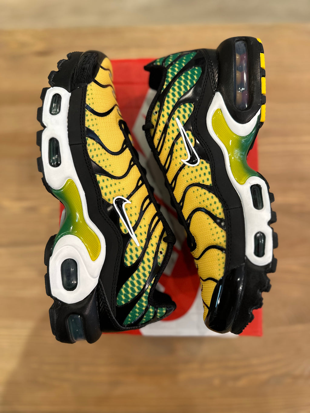 Nike air Max plus varsity maize ( taille 38 )