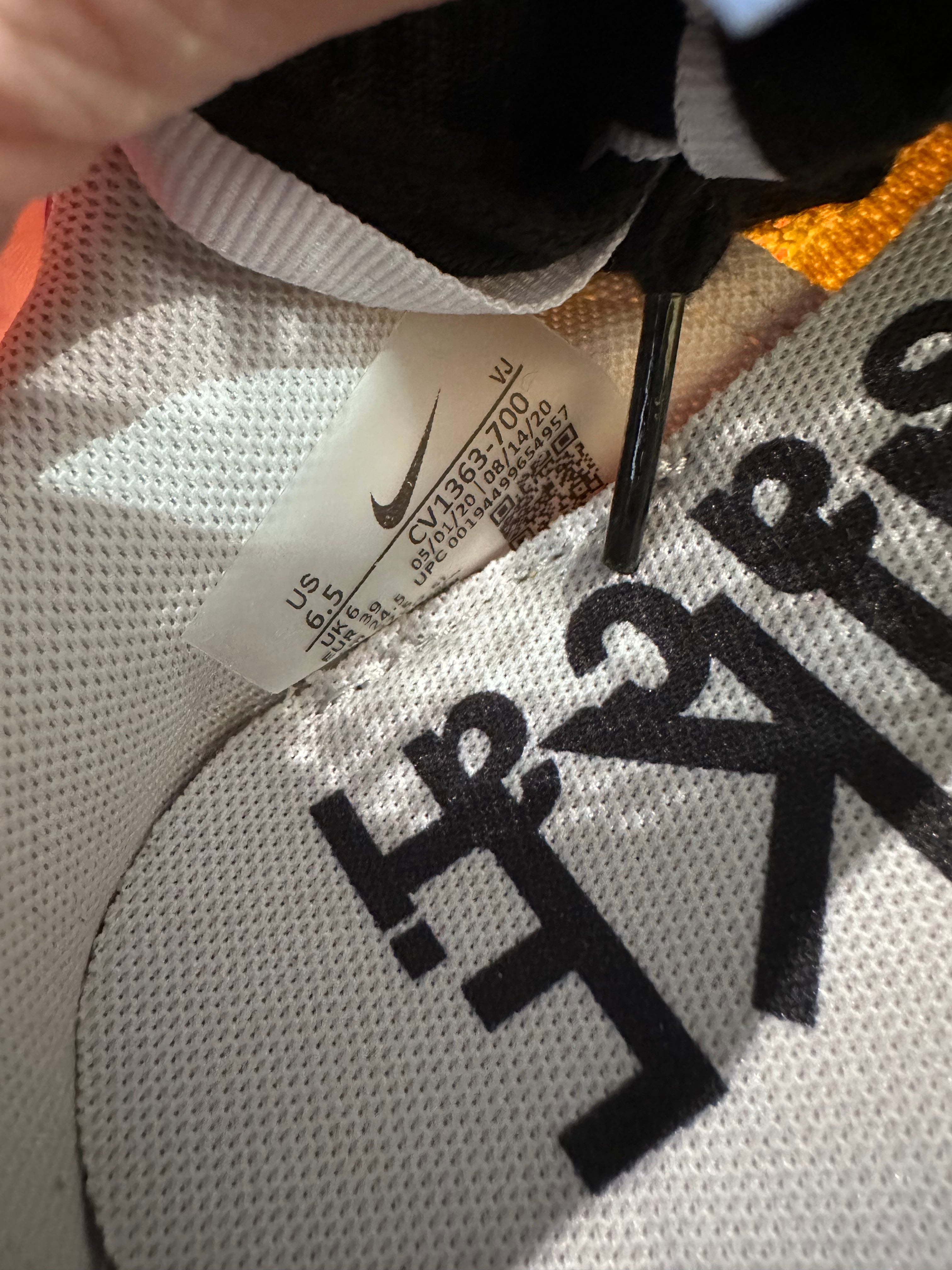 Nike vaporwaffle sacai tour yellow ( taille 39 )
