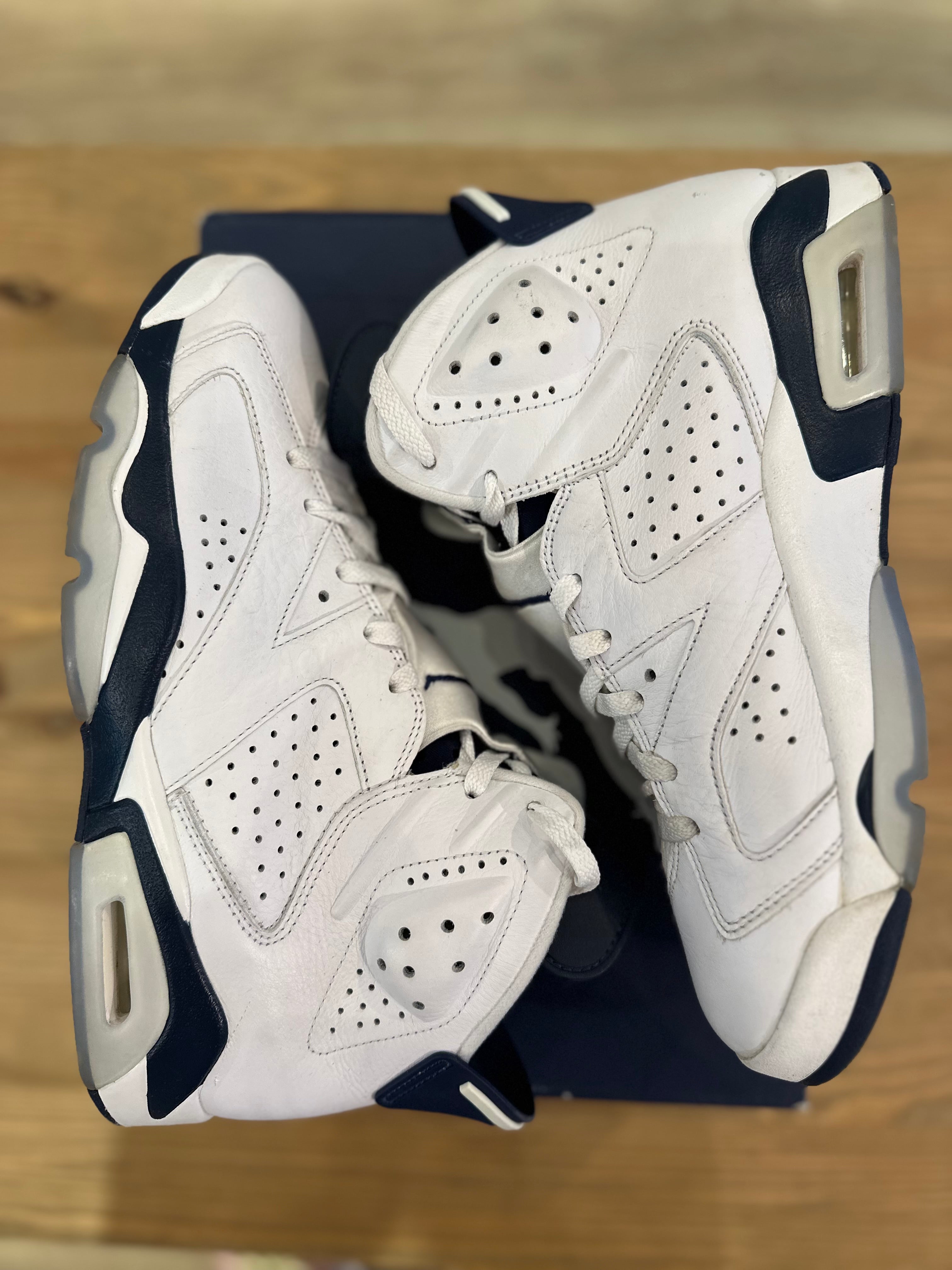 Nike Jordan 6 rétro midnight navy ( taille 44 )