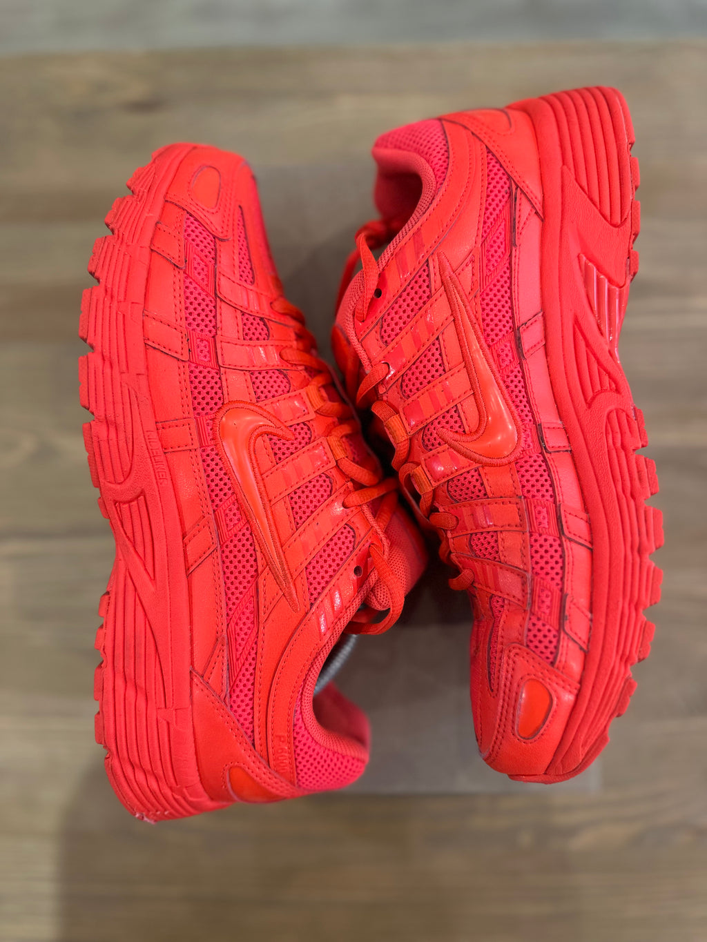 Nike p6000 bright crimson ( taille 41 )