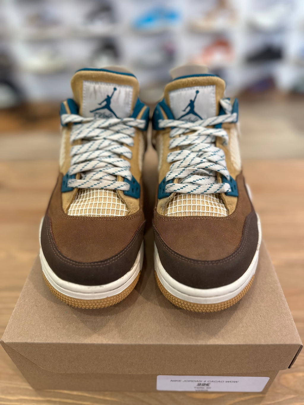 Nike Jordan 4 rétro cacao wow ( taille 40 )