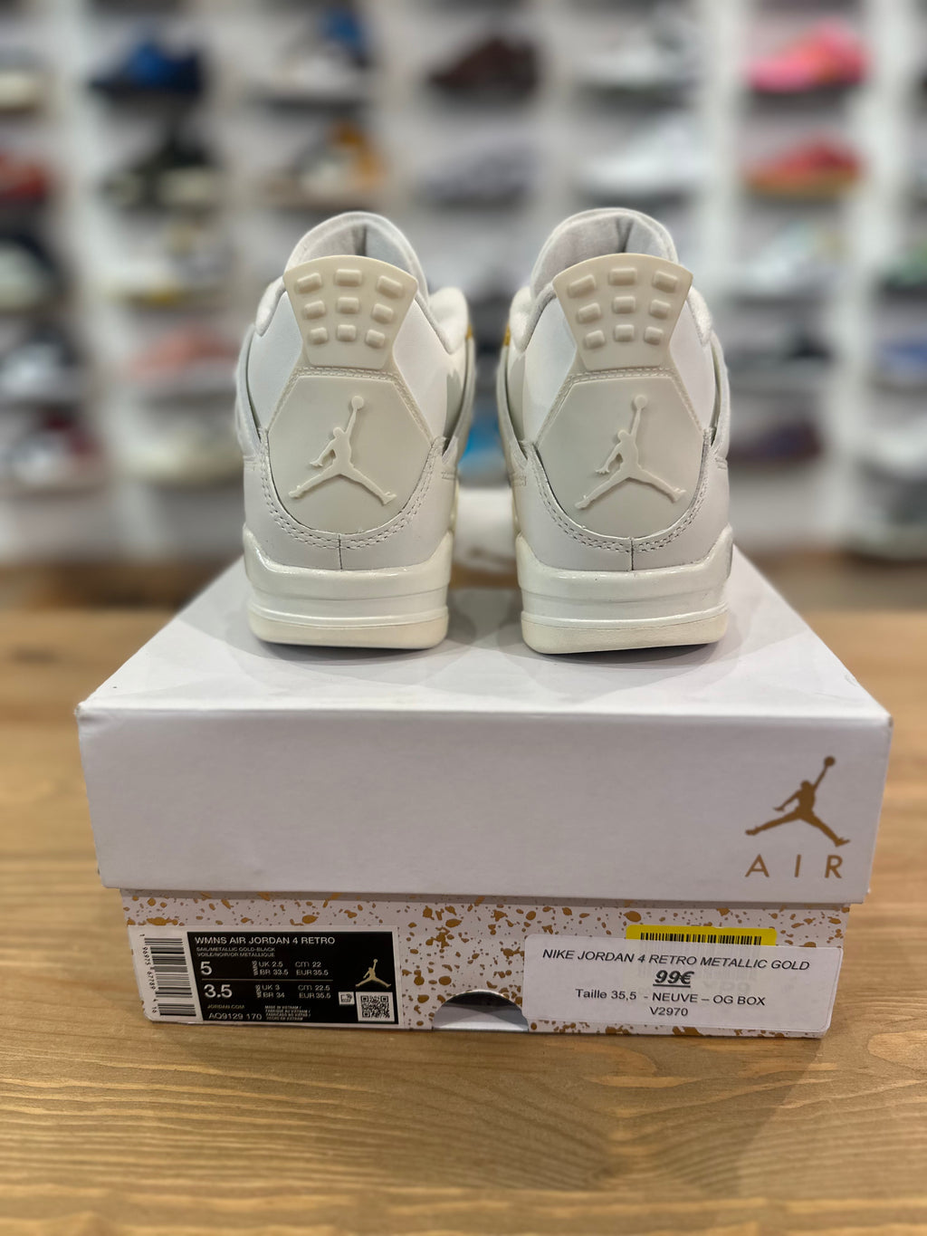 Nike Jordan 4 rétro metallic gold ( taille 35,5 )