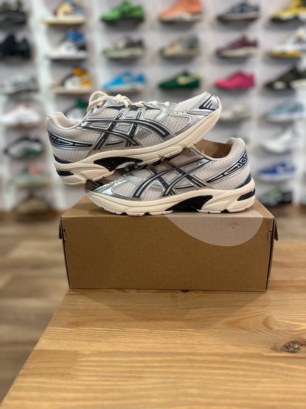 Asics gel 1130 cream carrier grey ( taille 40 )