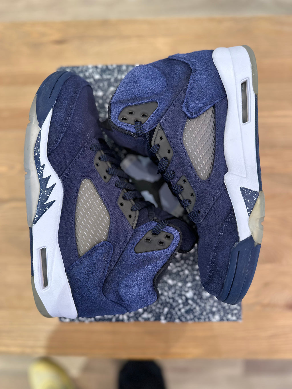 Nike Jordan 5 rétro se midnight navy ( taille 41 )