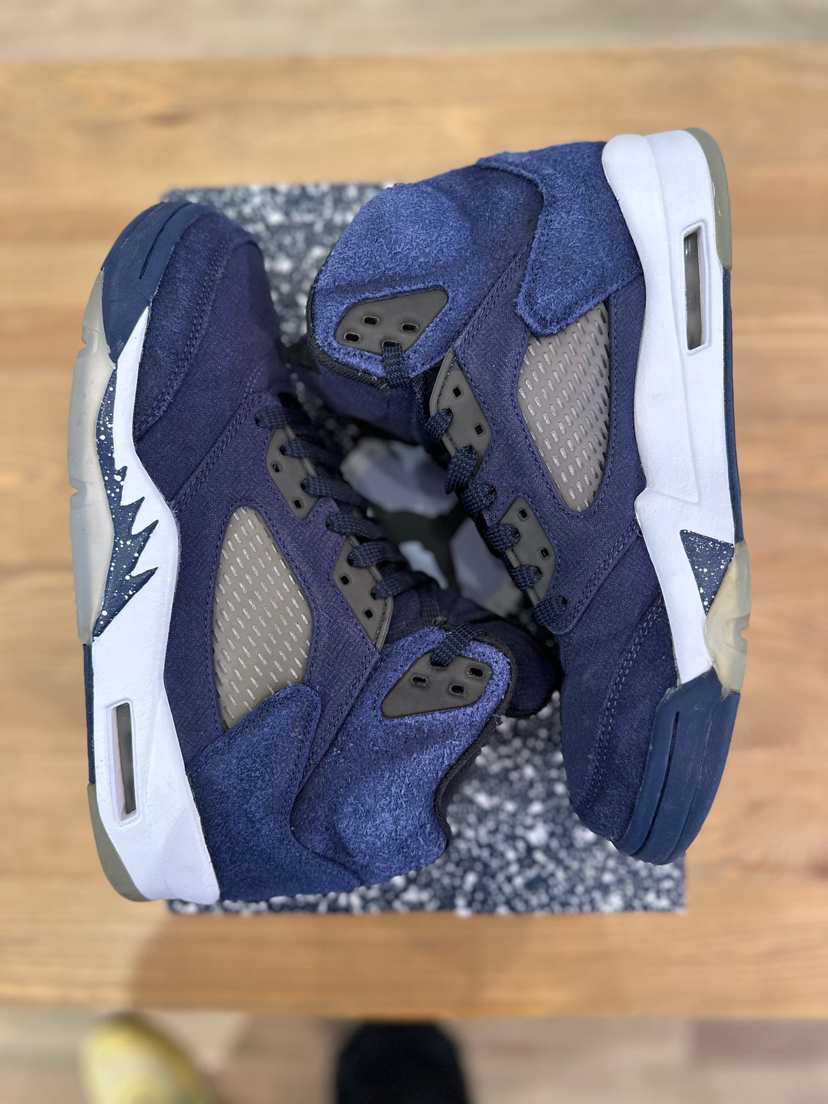 Nike Jordan 5 rétro se midnight navy ( taille 41 )
