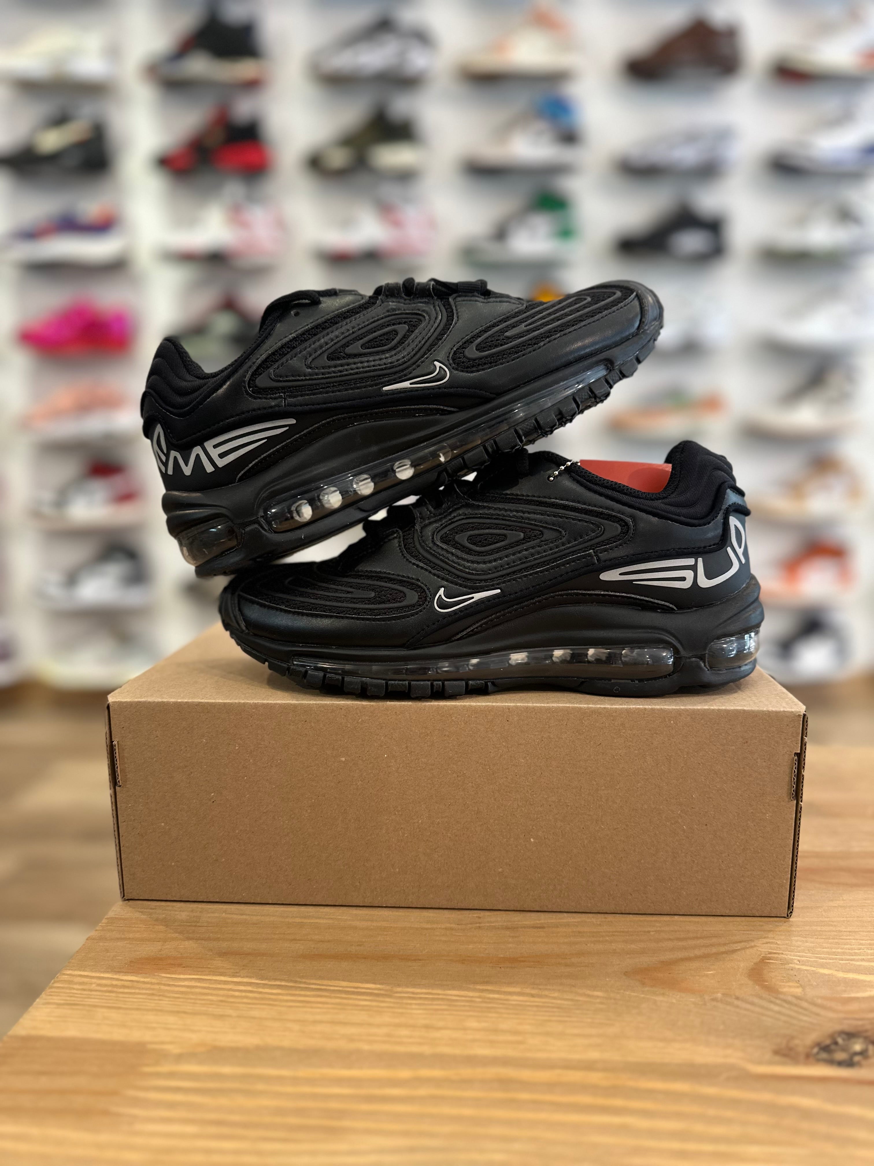 Nike air Max 98 supreme black ( taille 39 )