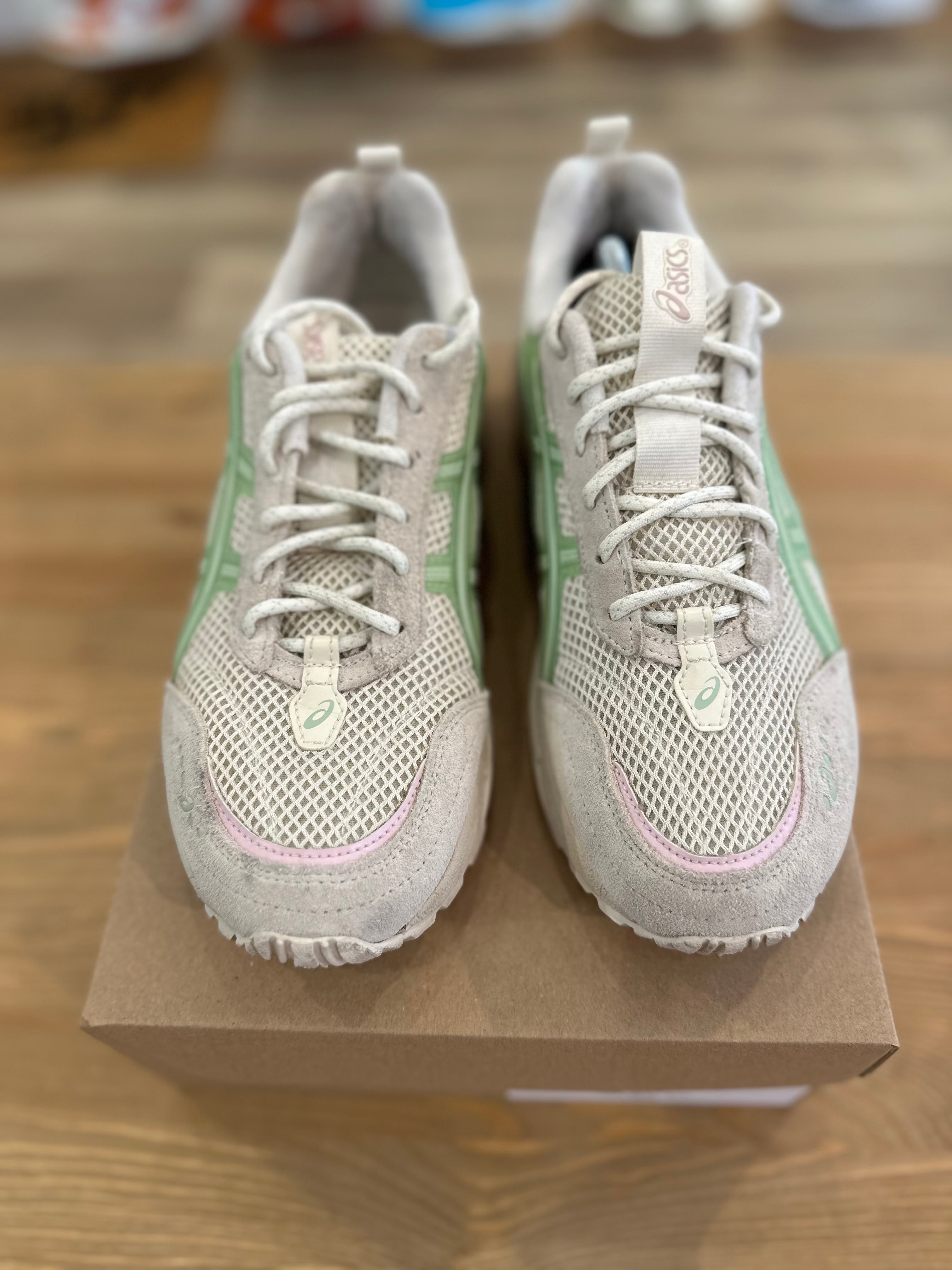 Asics gel 1090 v2 pink Green ( taille 40,5 )