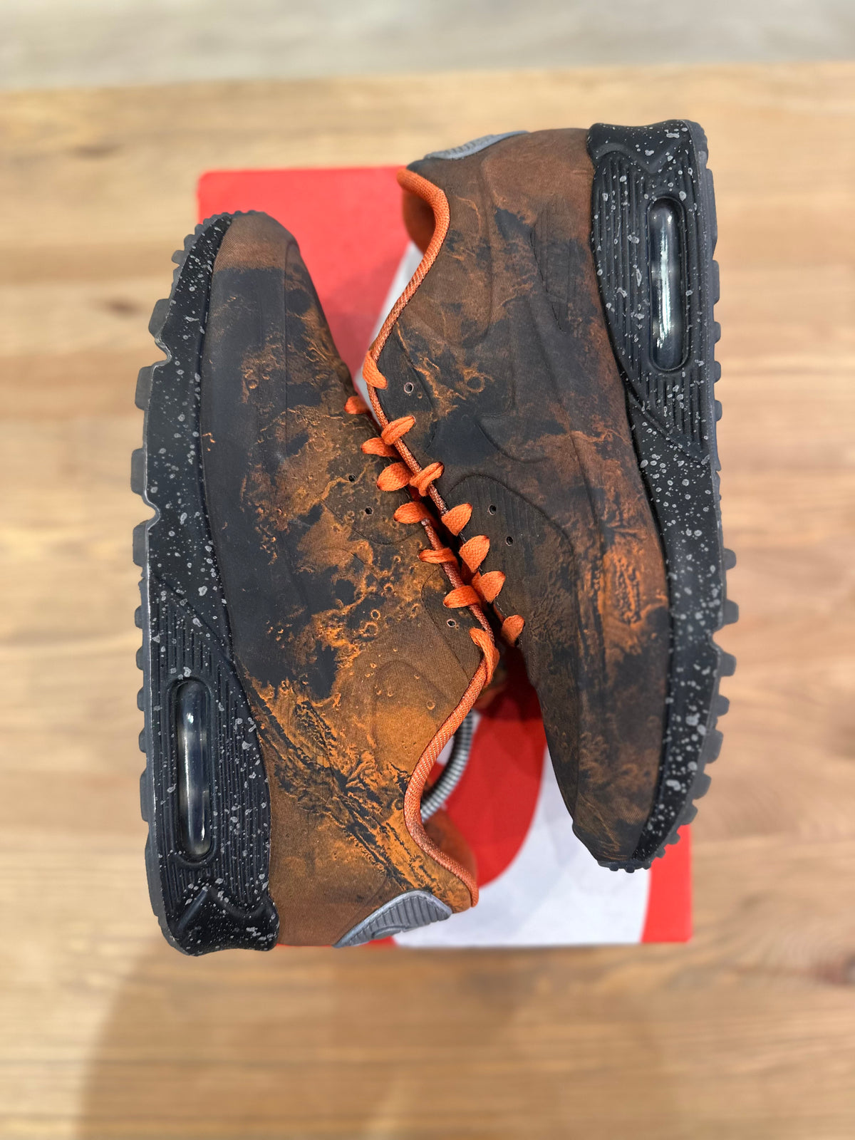 Nike air Max 90 mars Landing ( taille 40 )